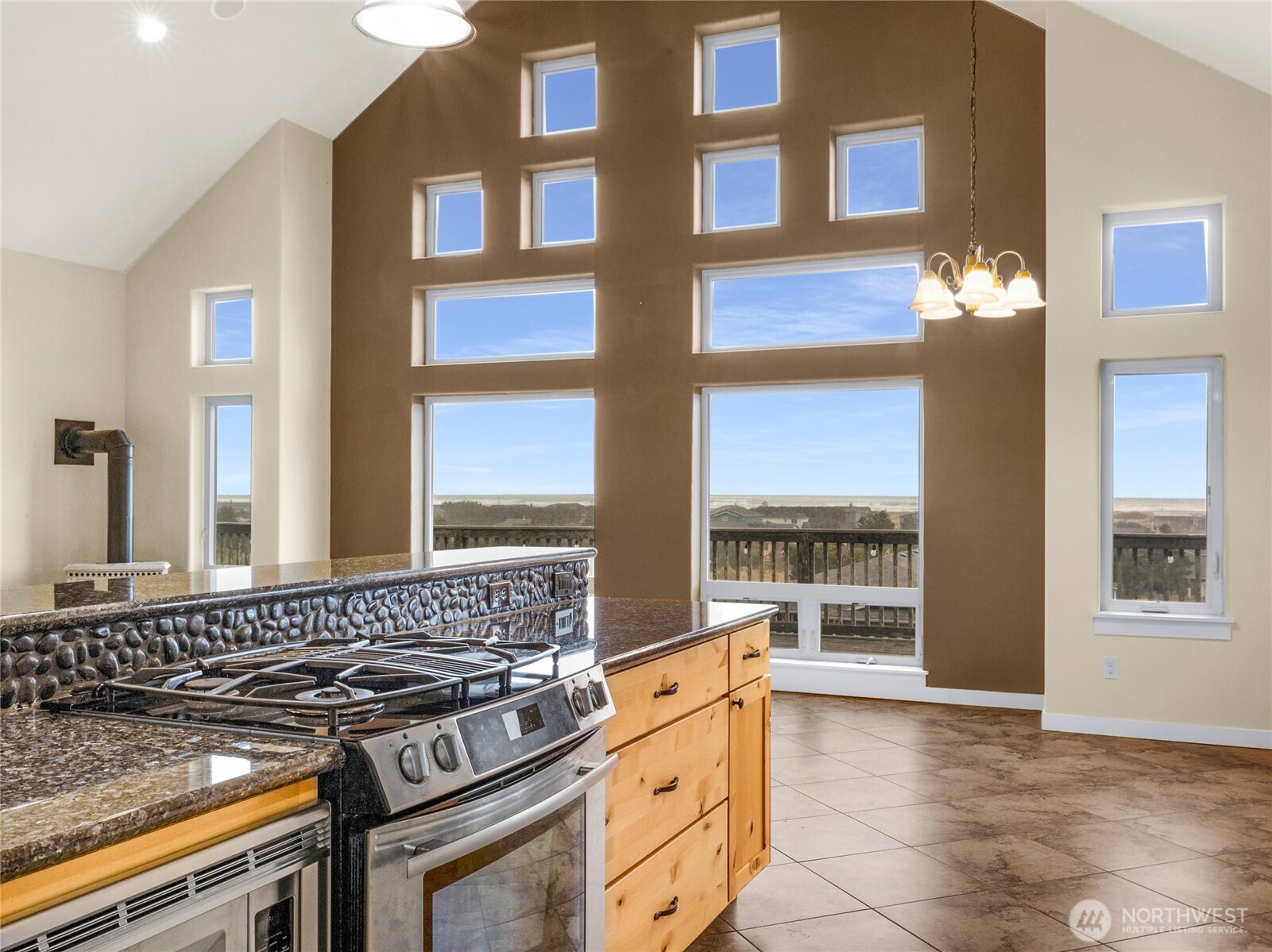 31102 J Place Property Photo 13