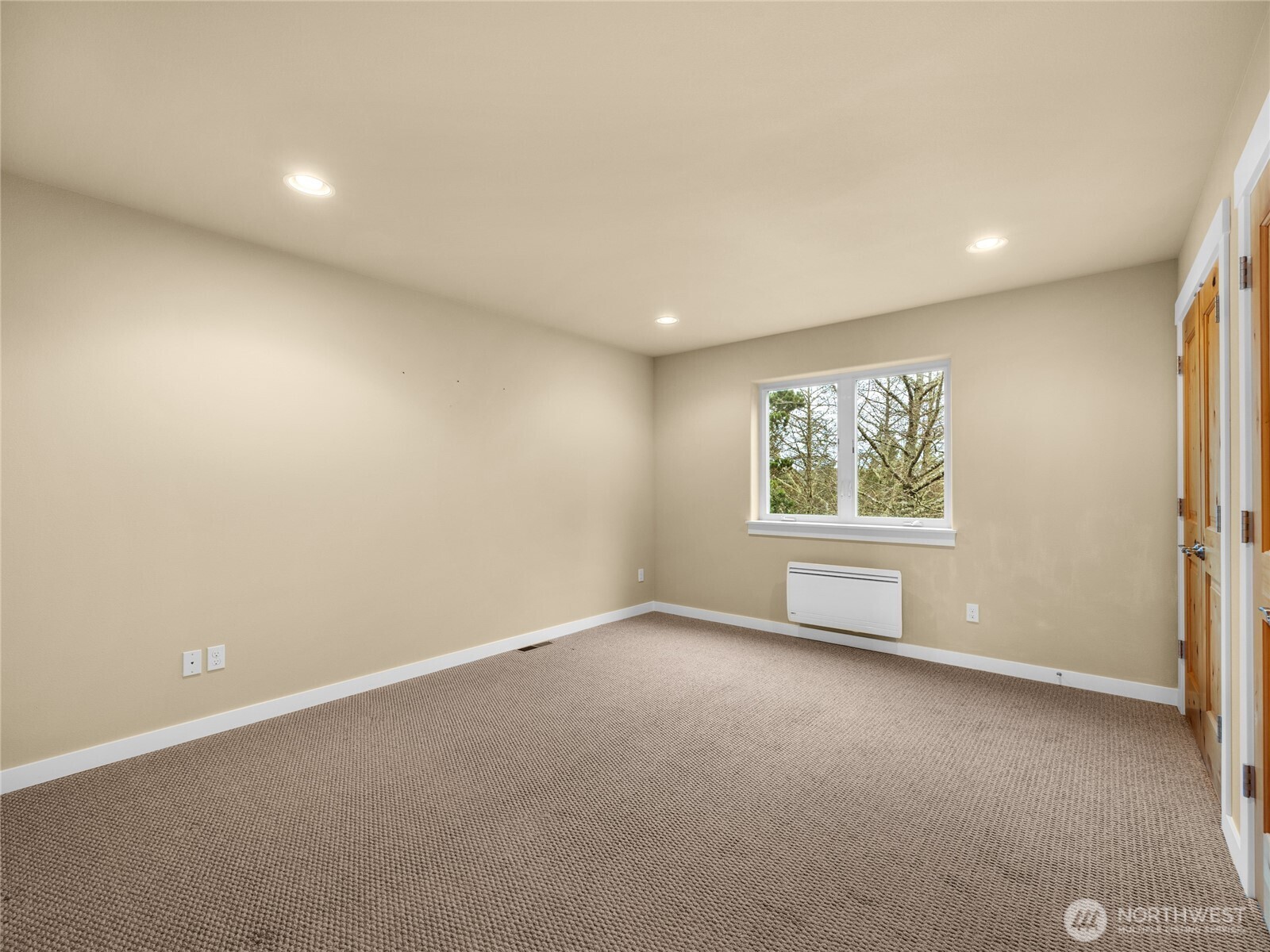 31102 J Place Property Photo 29