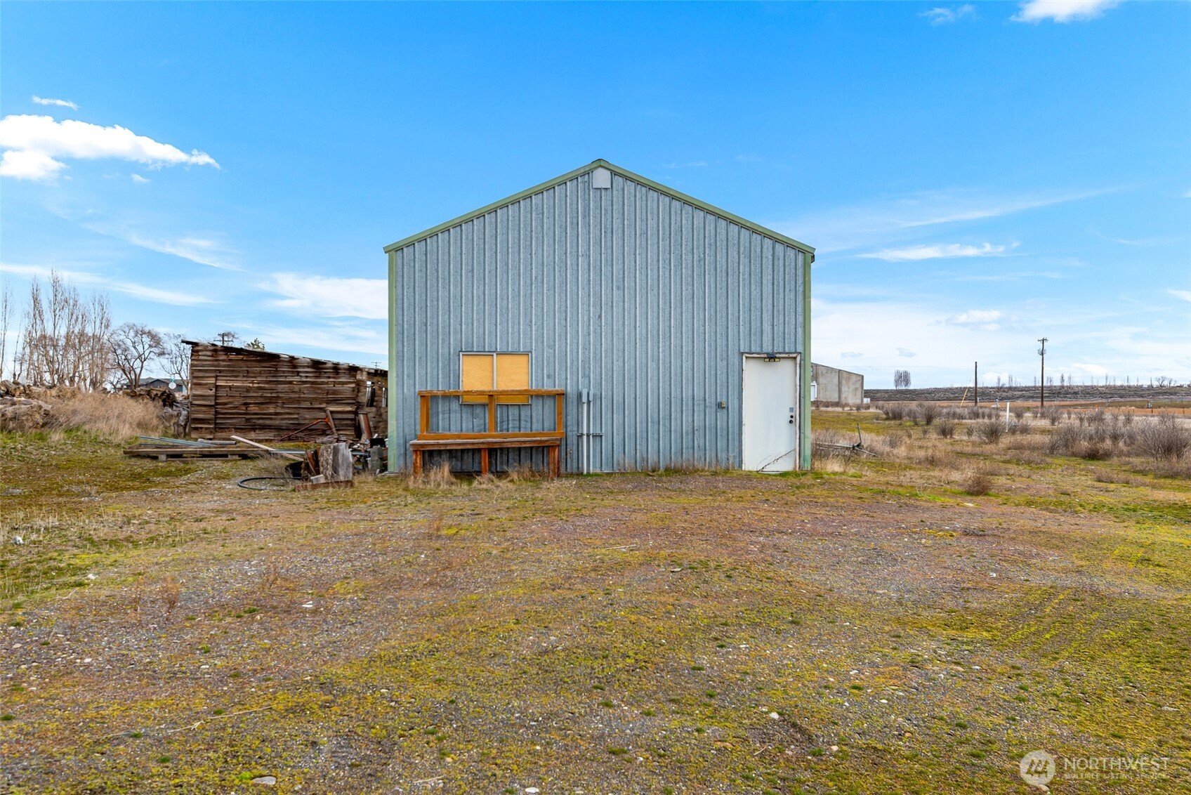 5099 E Road Property Photo 2