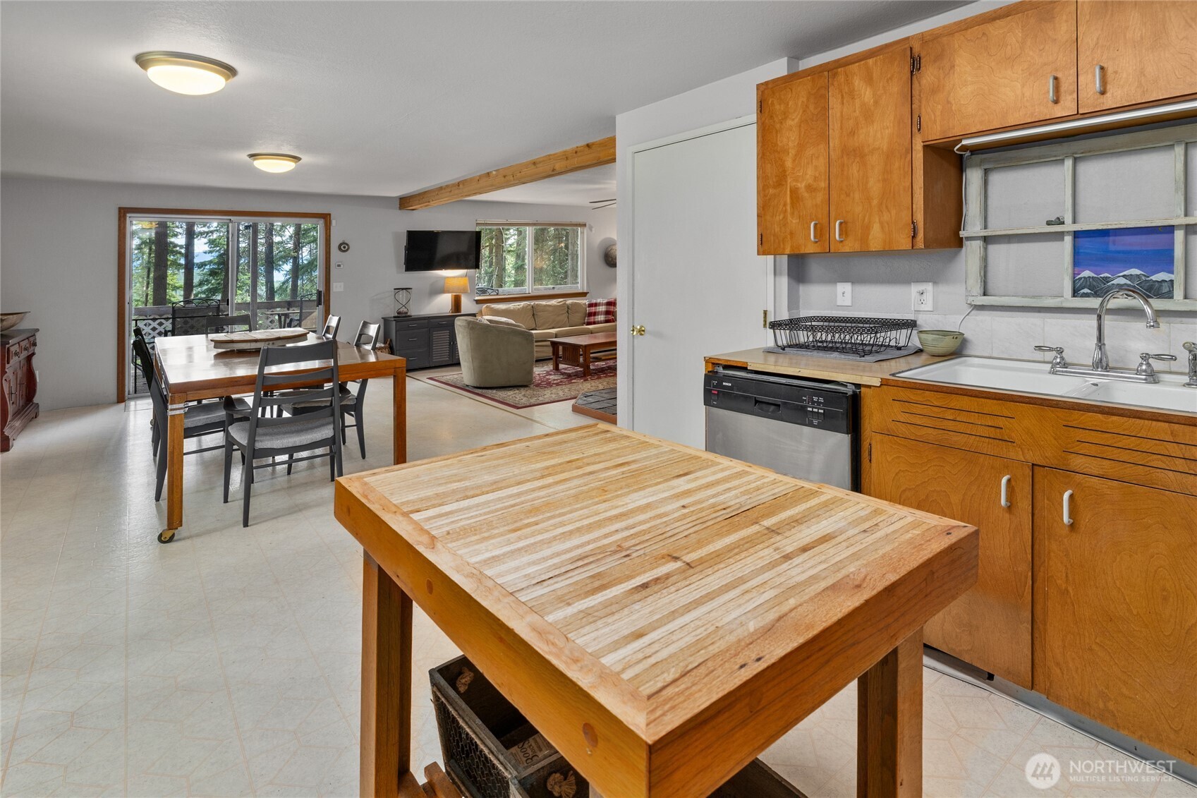 211 Indian Hill Road Property Photo 11