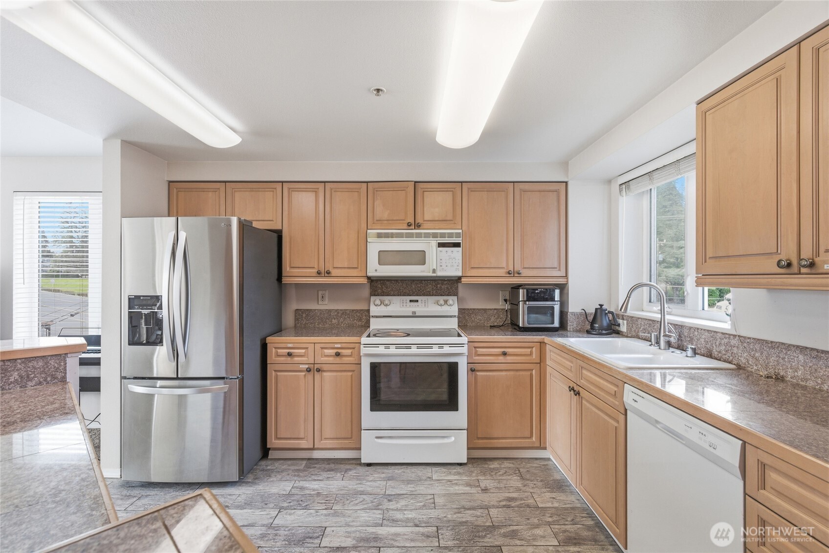 15020 Bothell Way 406 Property Photo 5