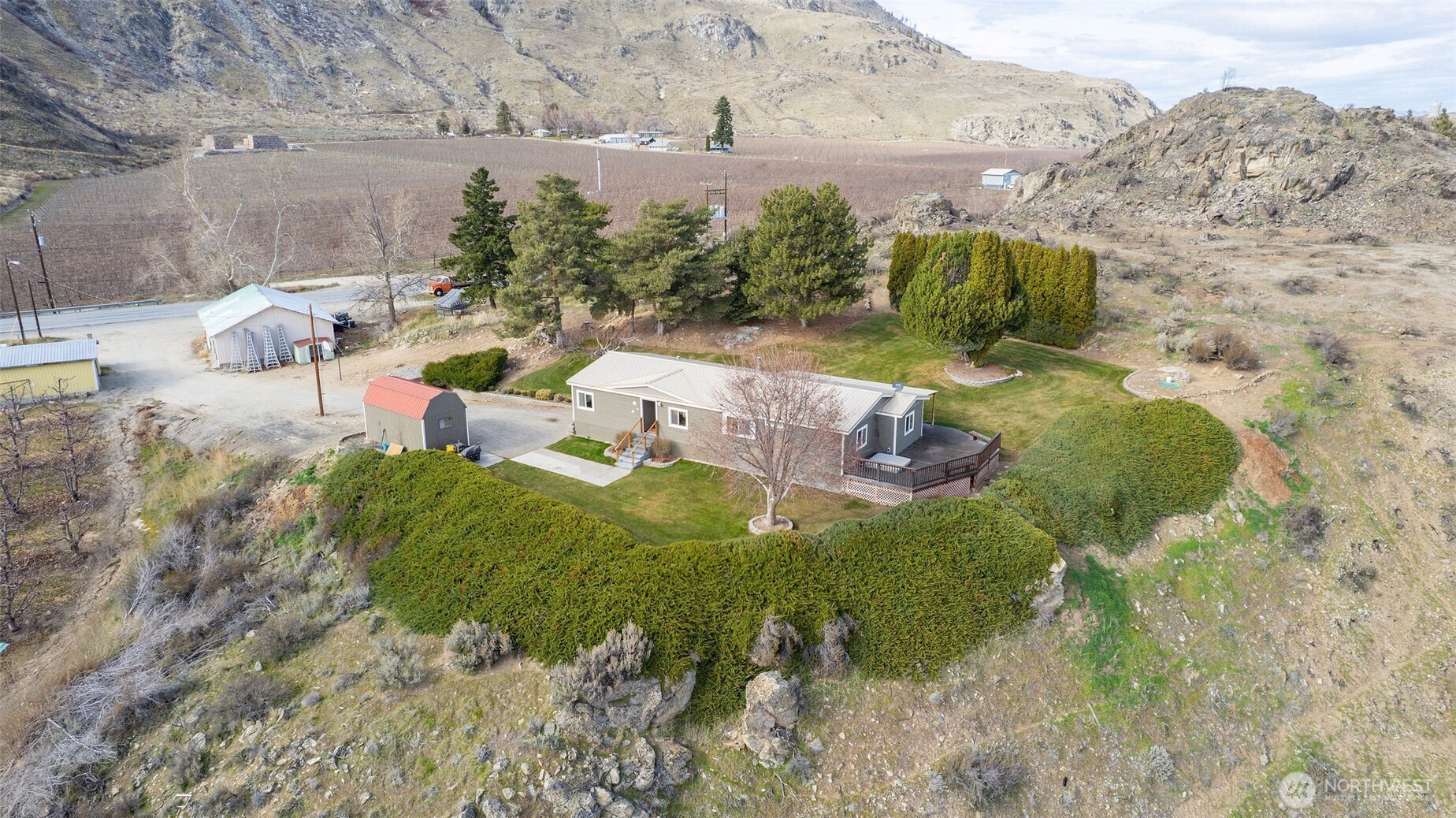 384 Sr 173 Property Photo 1