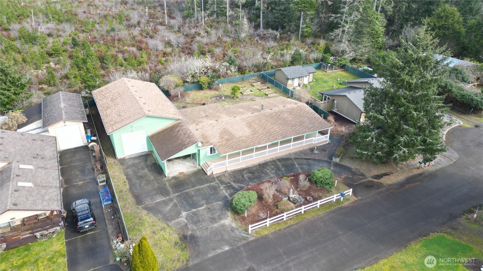 1529 229th Place Property Photo 4