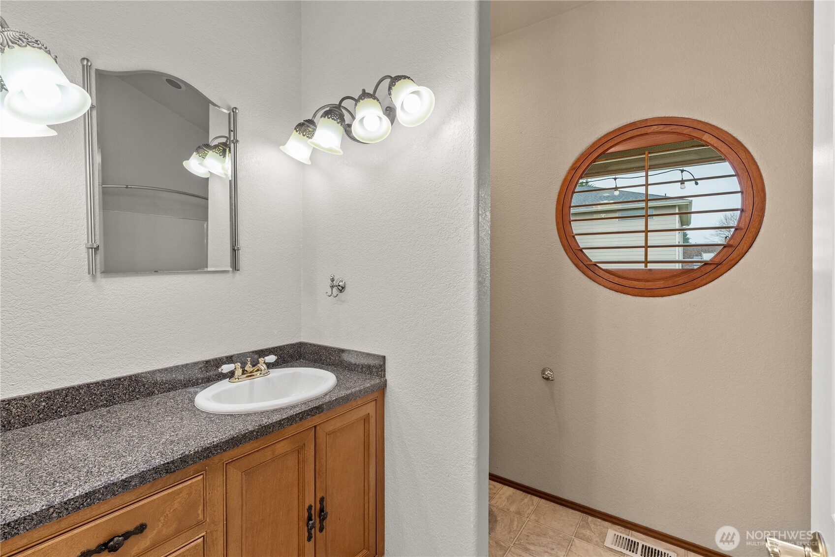 100 S 9th Street Property Photo 18