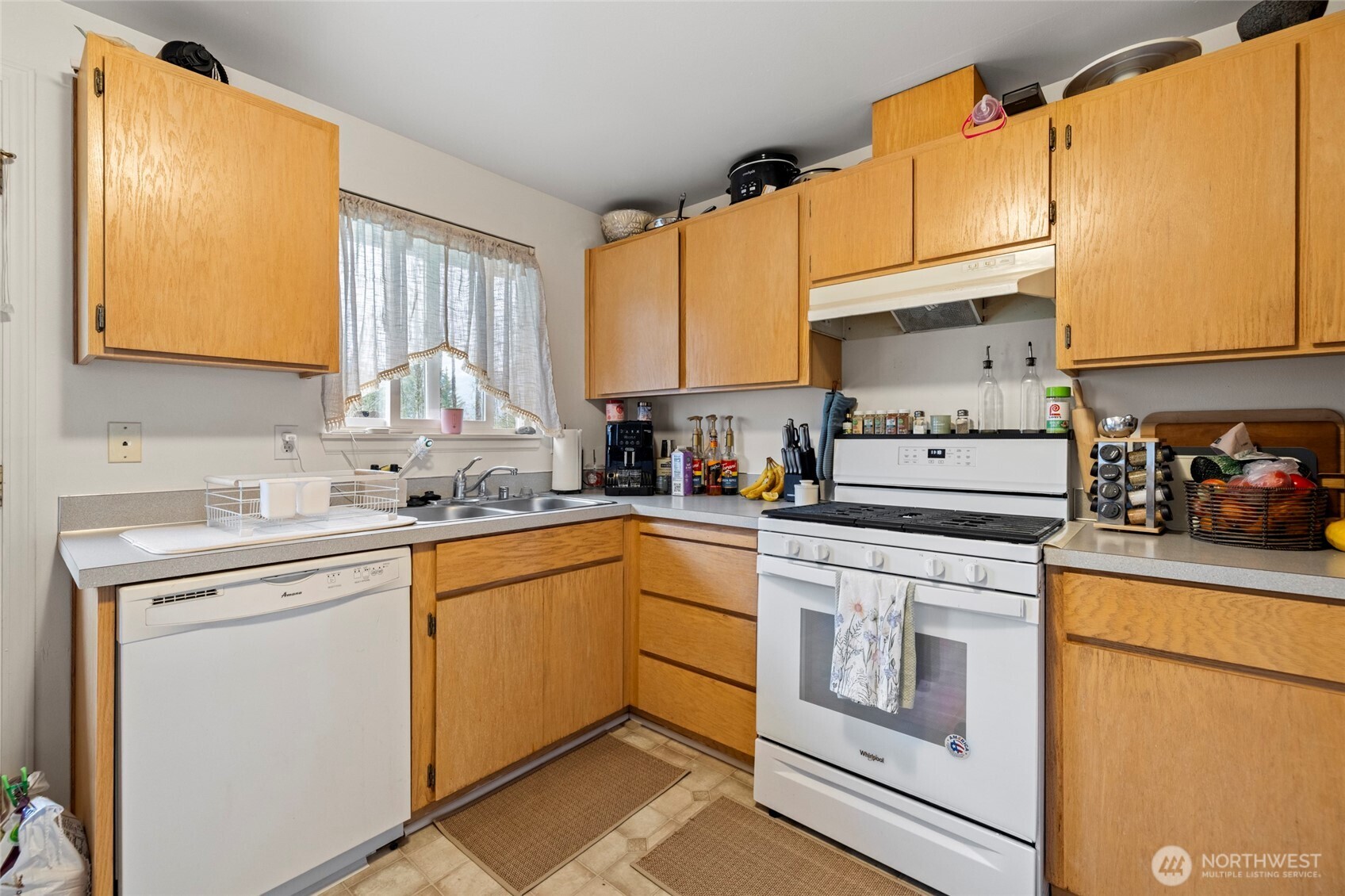 45082 Shields Court Property Photo 23