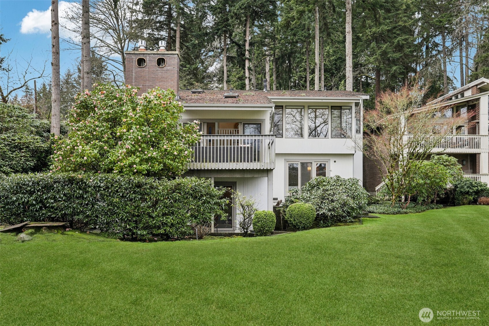 1220 80th Place Property Photo 2