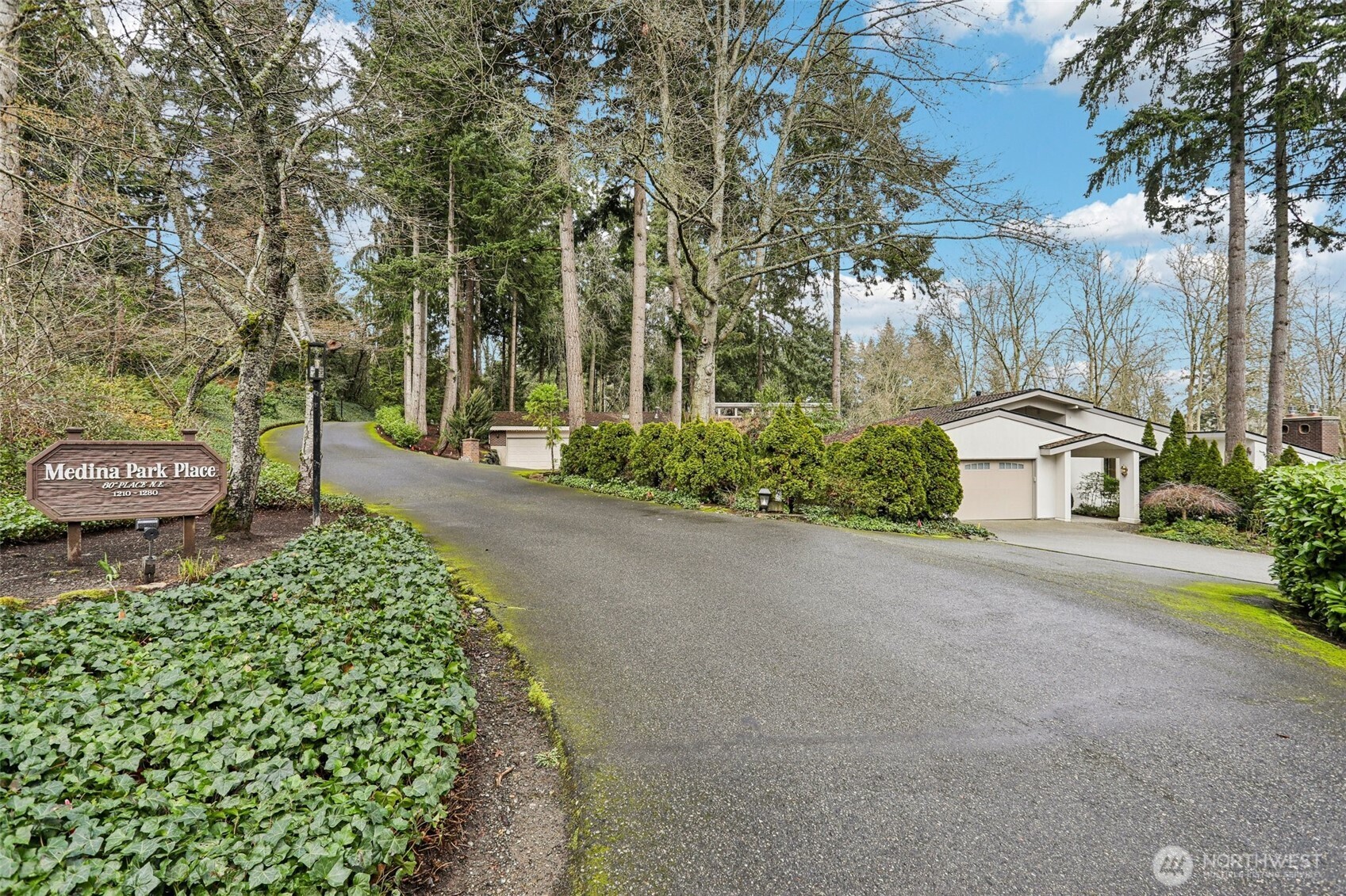 1220 80th Place Property Photo 5