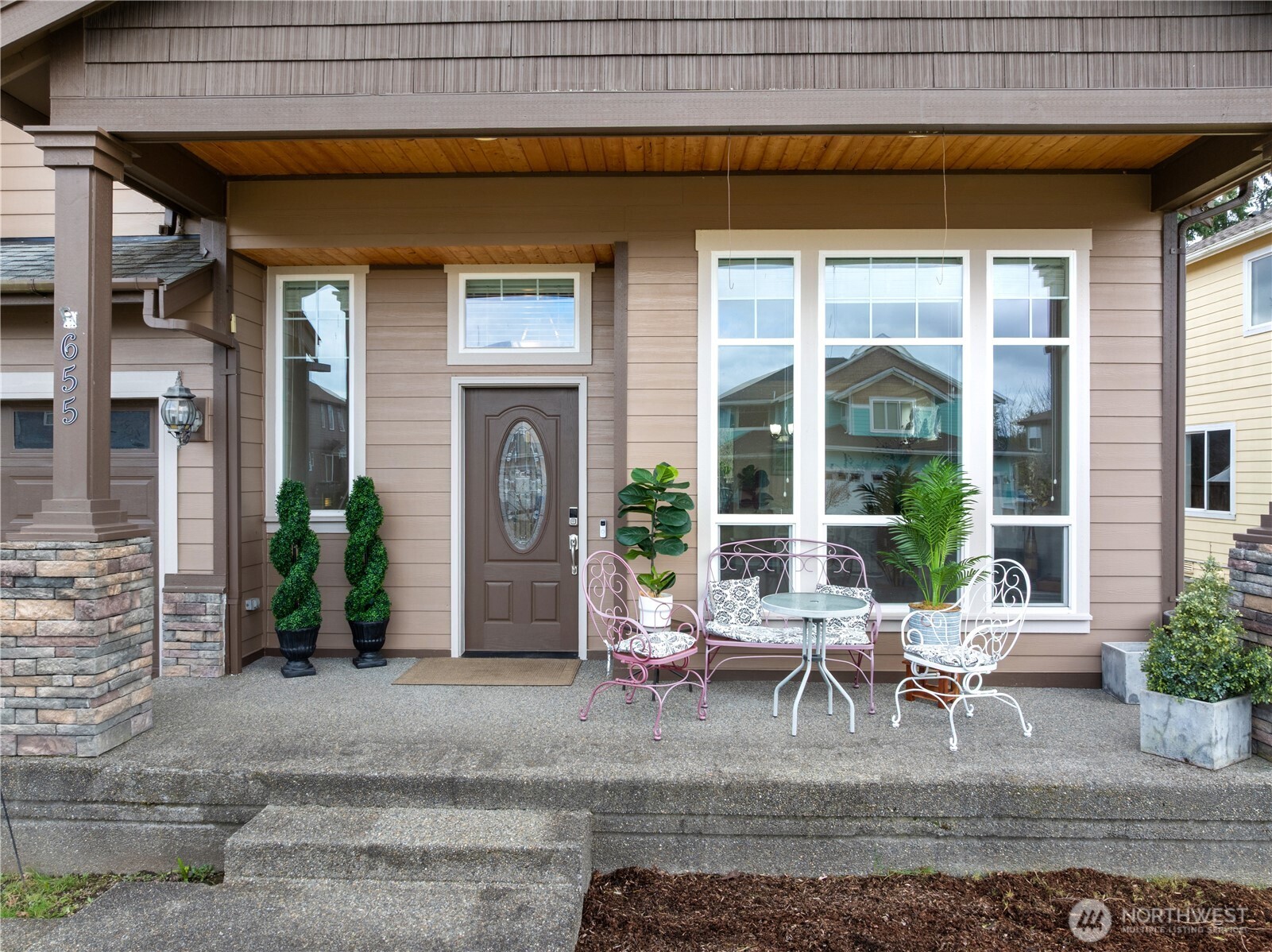 655 Joy Street Property Photo 2