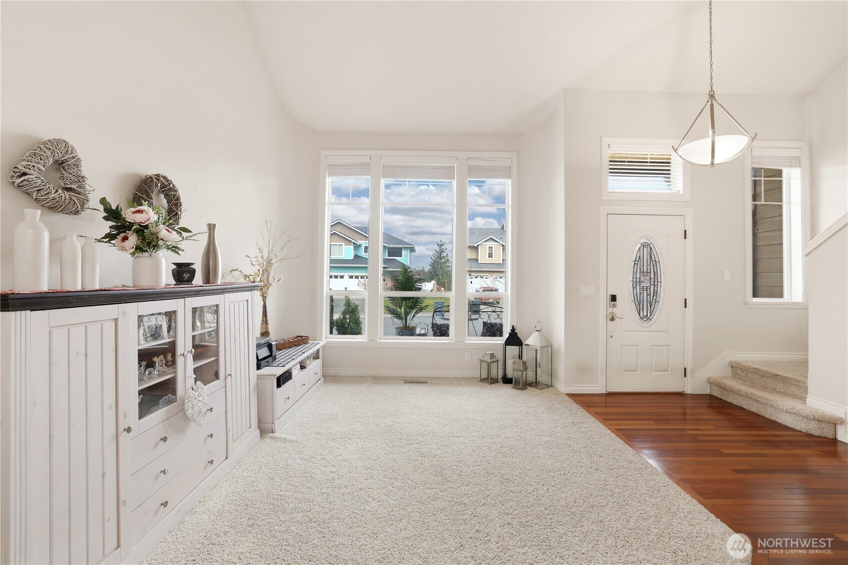 655 Joy Street Property Photo 4