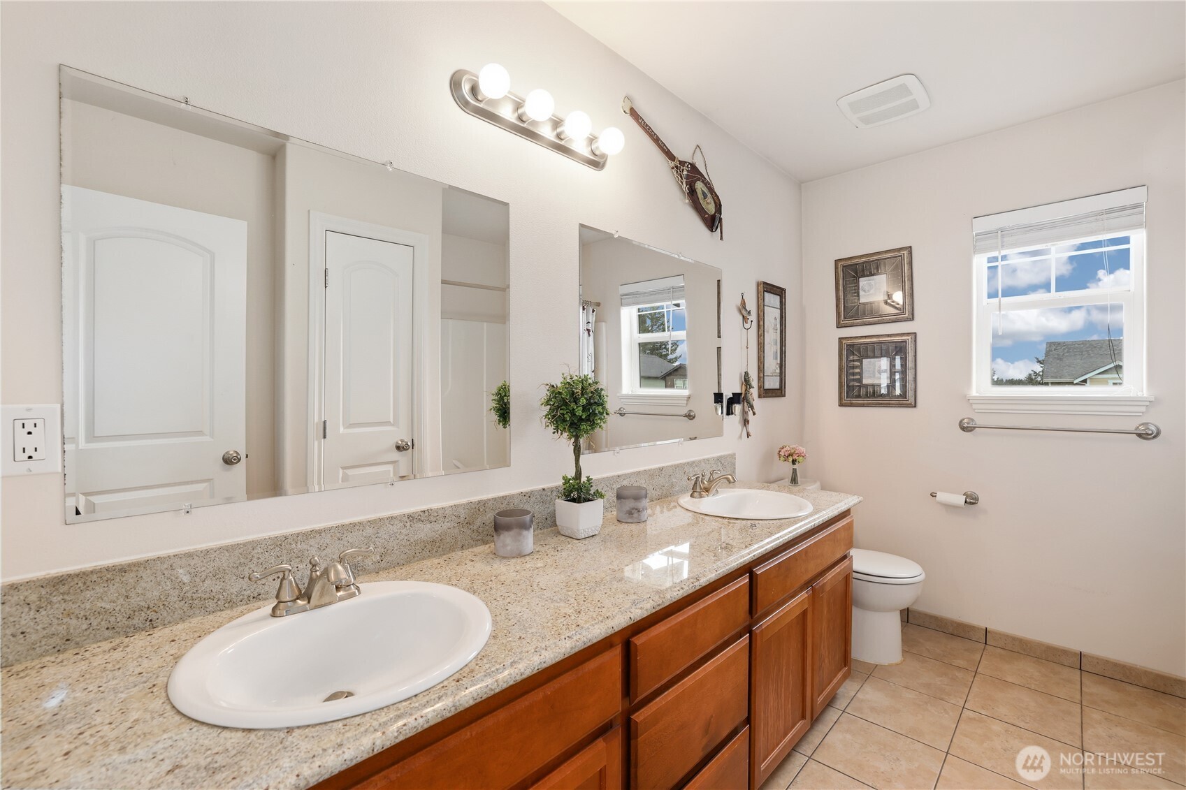 655 Joy Street Property Photo 28