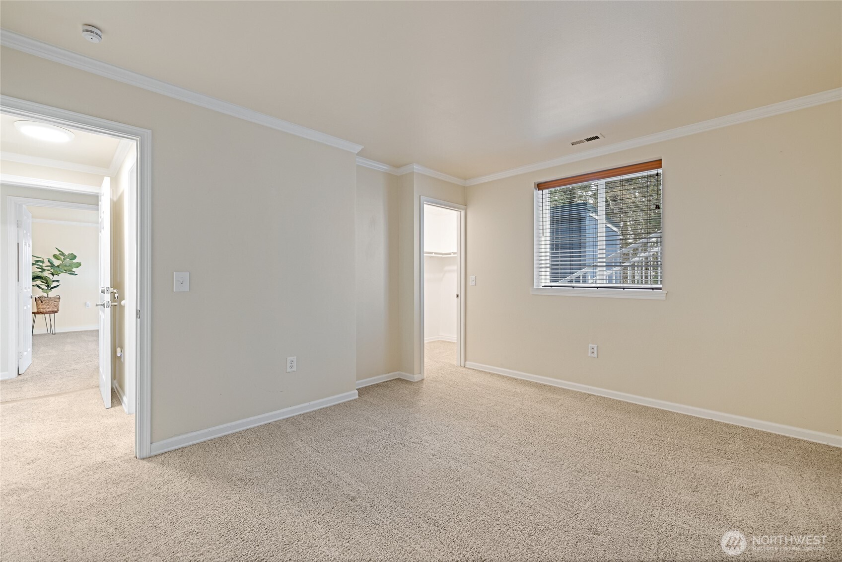 12421 6th Avenue Property Photo 33