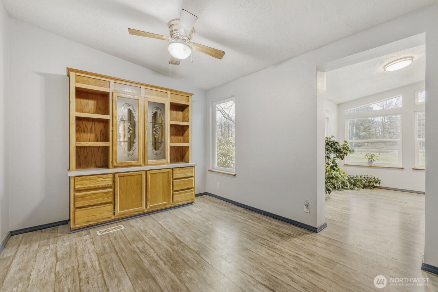 35605 State Route 2 Property Photo 6