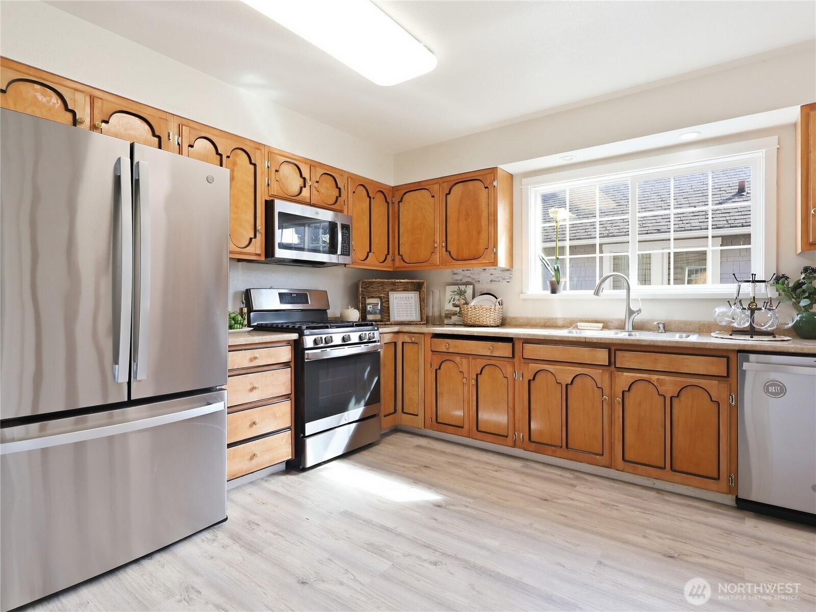 2409 Cherry Street Property Photo 9