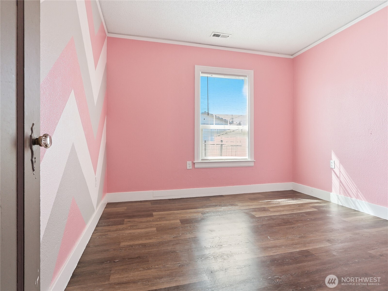 2409 Cherry Street Property Photo 18