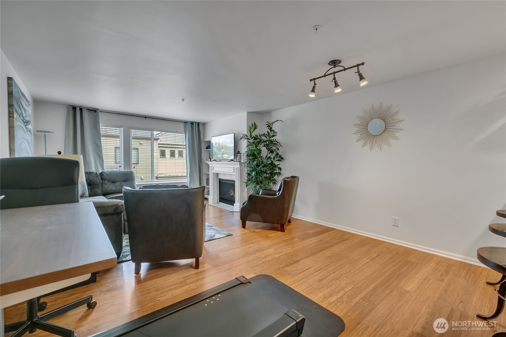 559 Mcgraw Street 201 Property Photo 4
