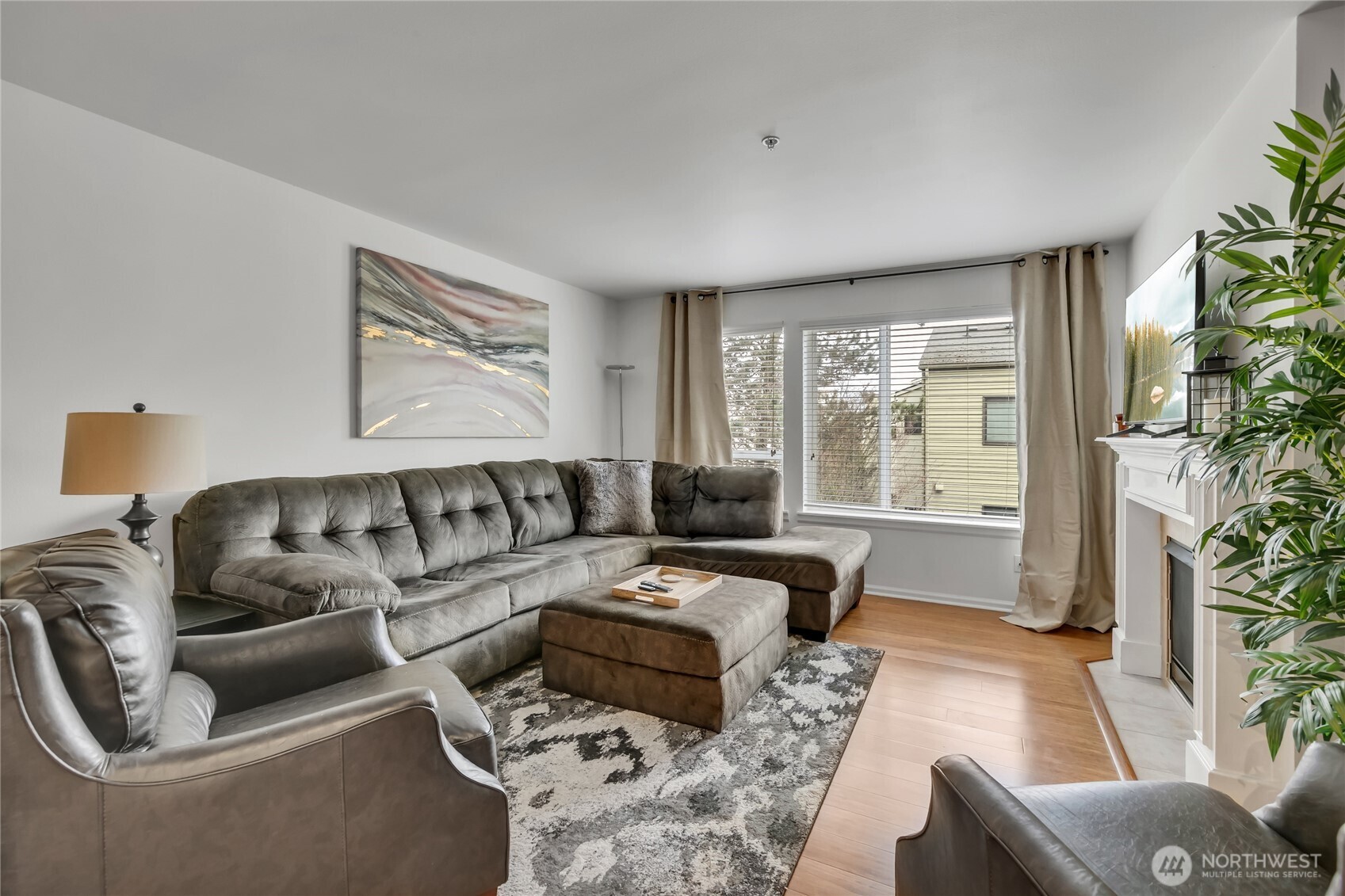 559 Mcgraw Street 201 Property Photo 6