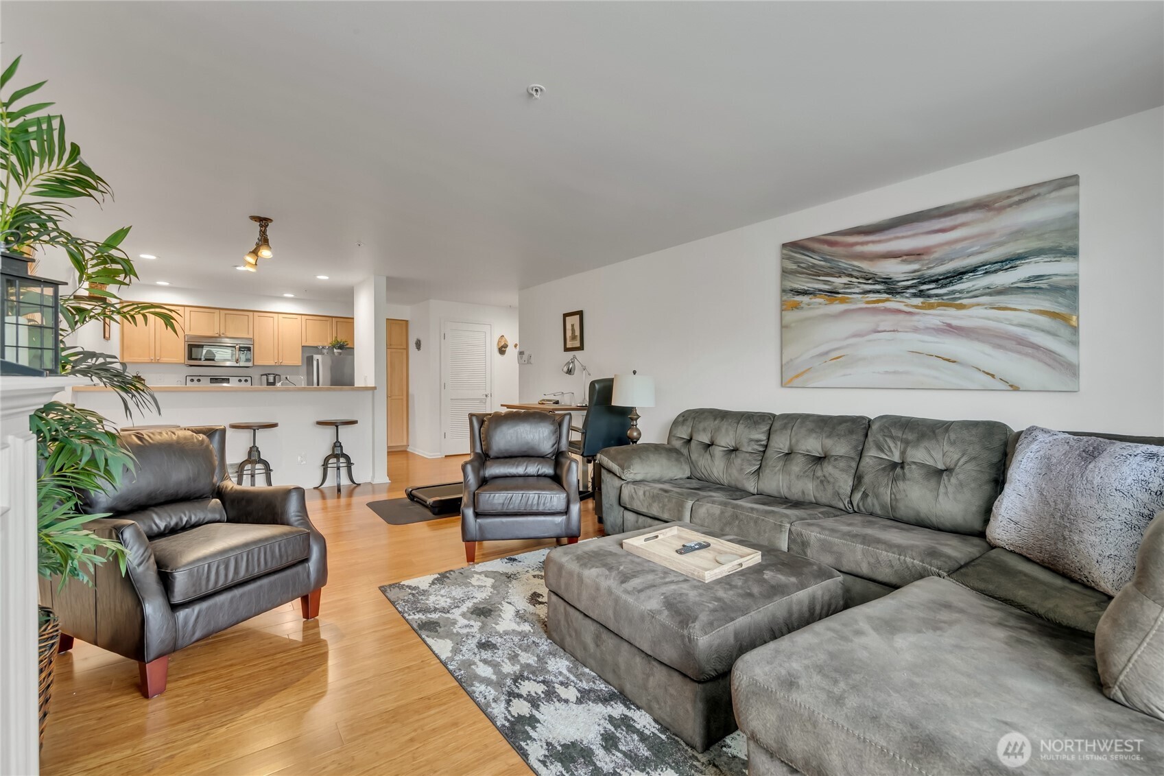 559 Mcgraw Street 201 Property Photo 9