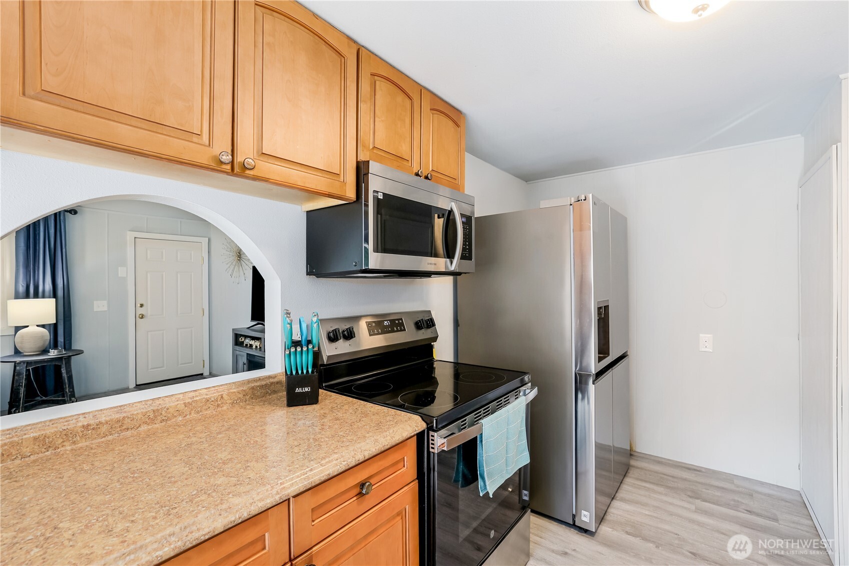 350 E Lakeshore Drive Property Photo 14
