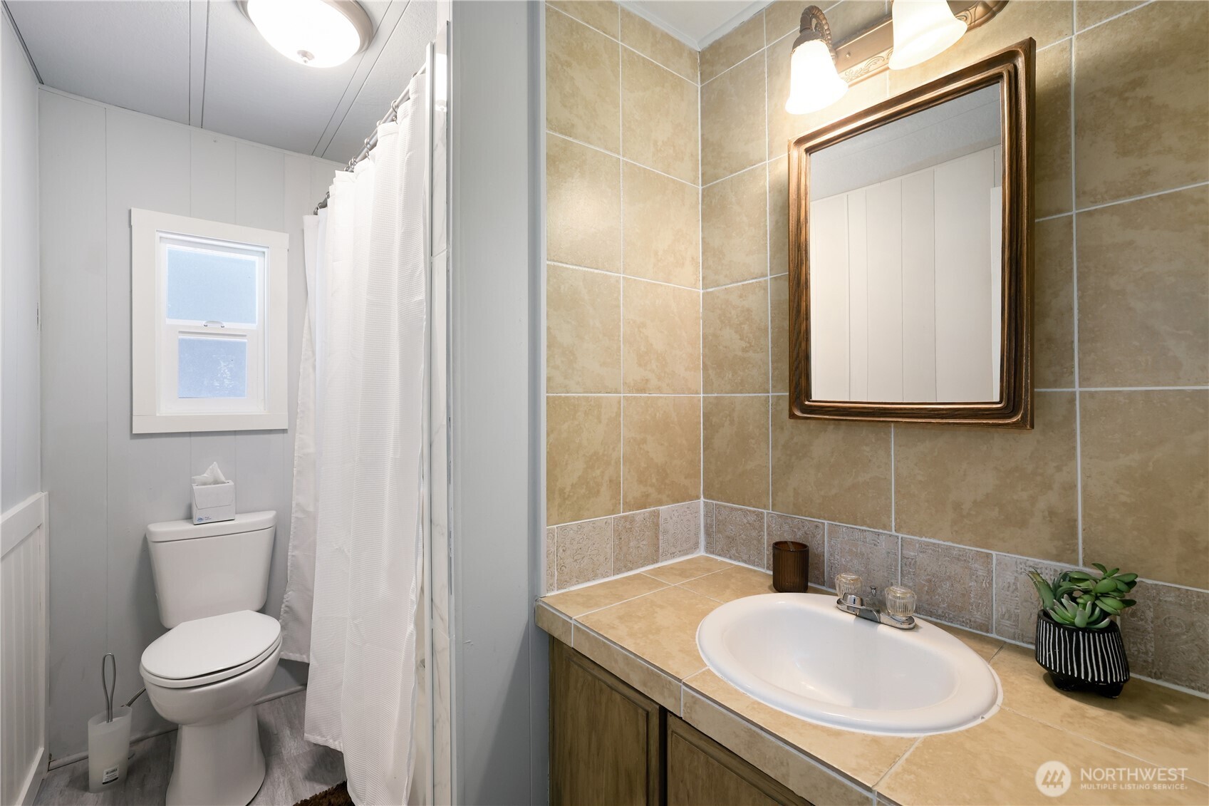 350 E Lakeshore Drive Property Photo 21