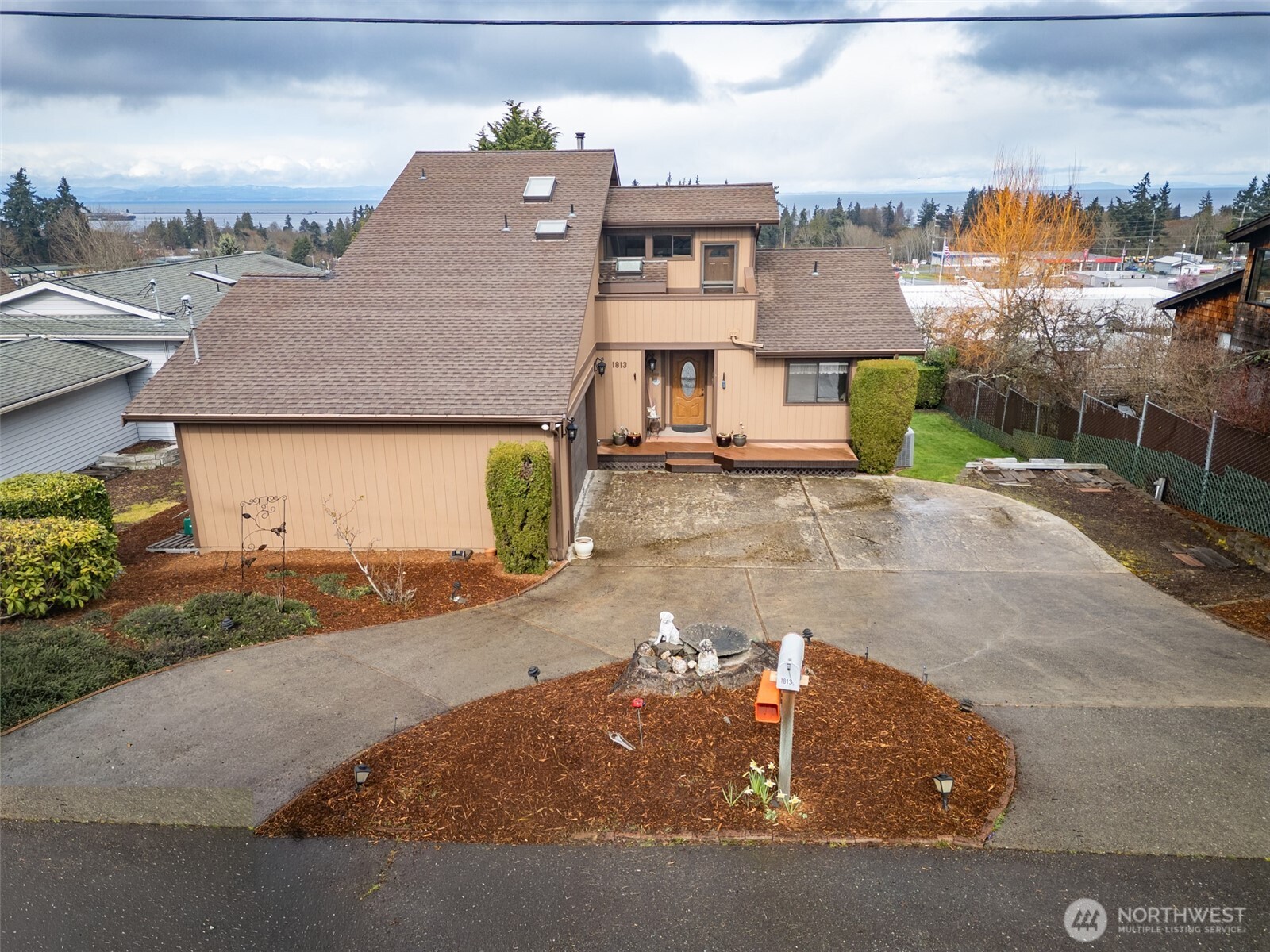 1813 E 3rd Street Property Photo 1
