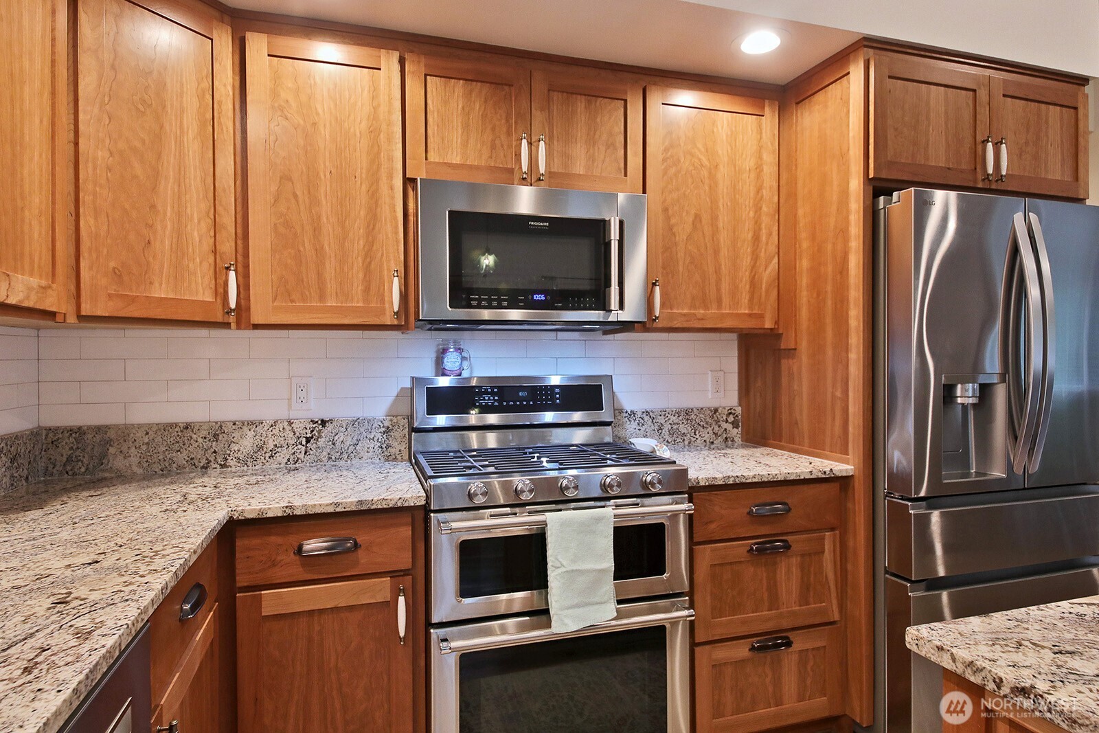 2903 Hi Crest Road Property Photo 10