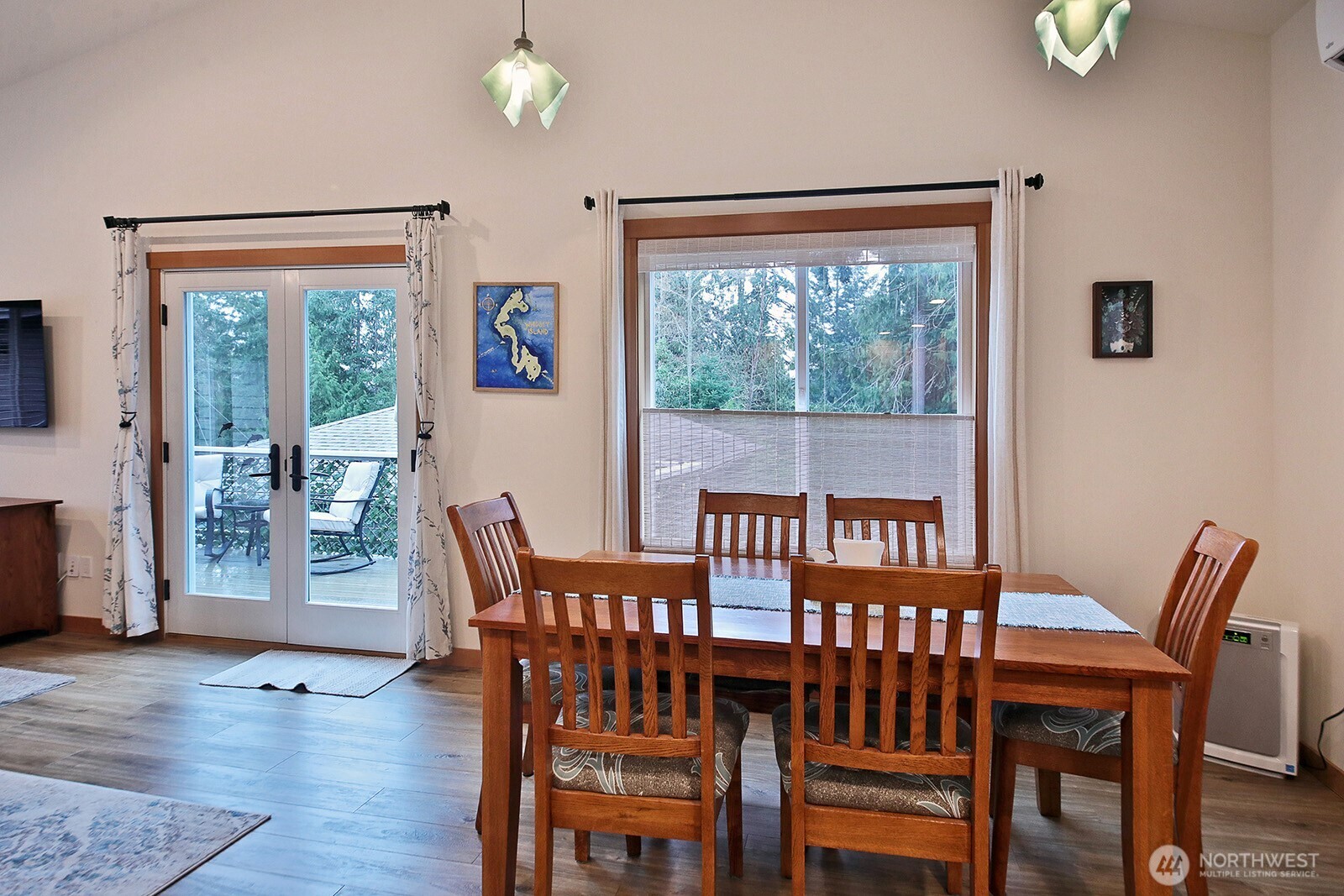 2903 Hi Crest Road Property Photo 12