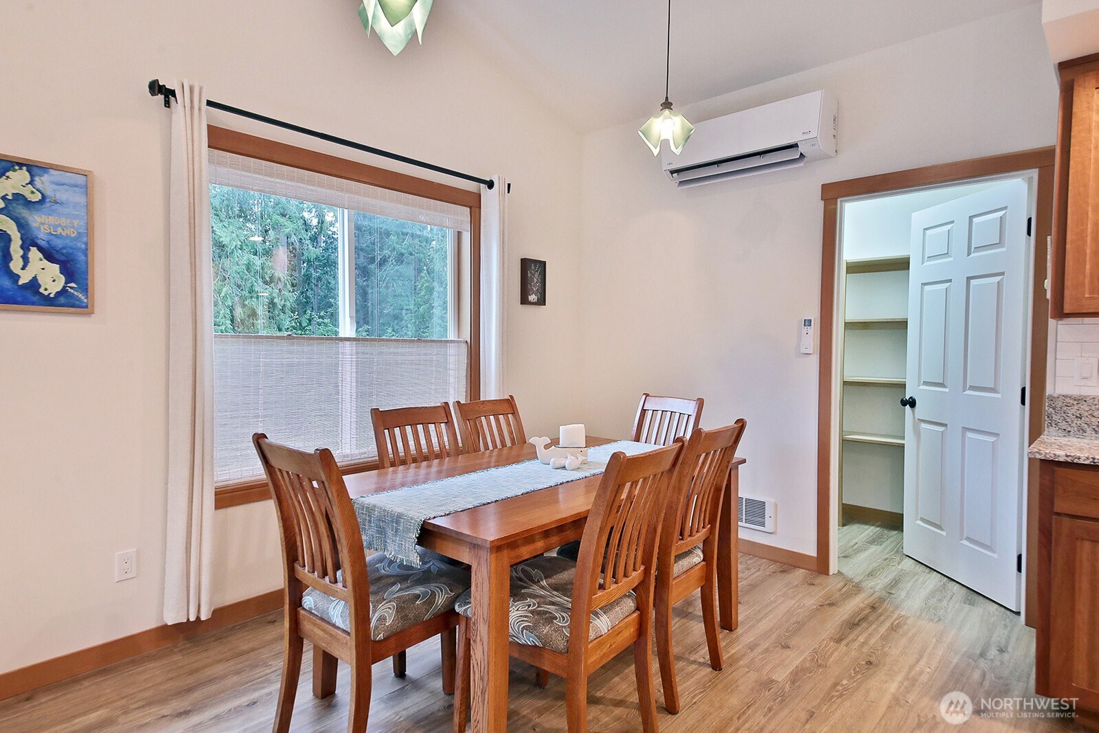 2903 Hi Crest Road Property Photo 13
