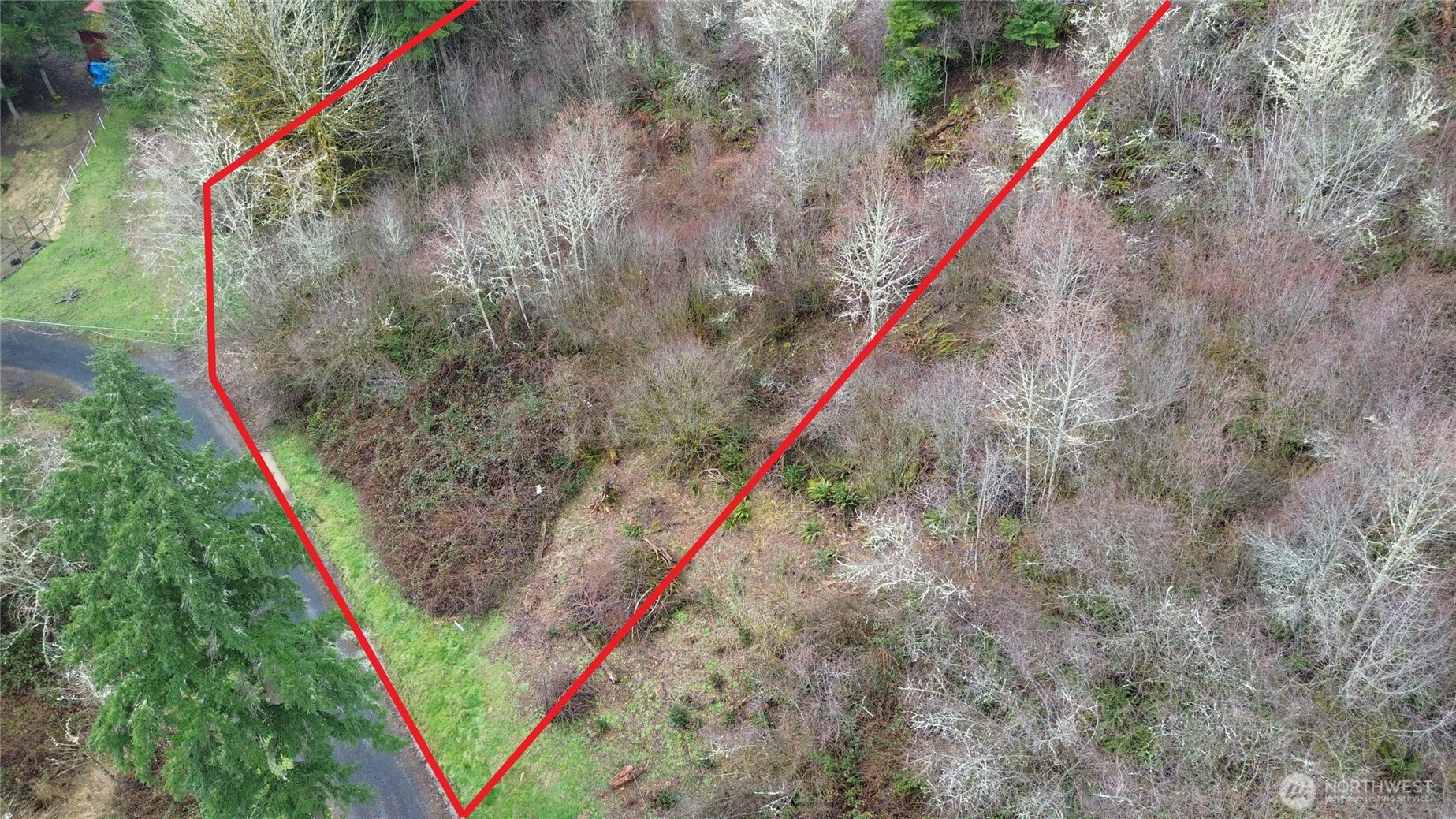 573 Clearwater Road Property Photo 11