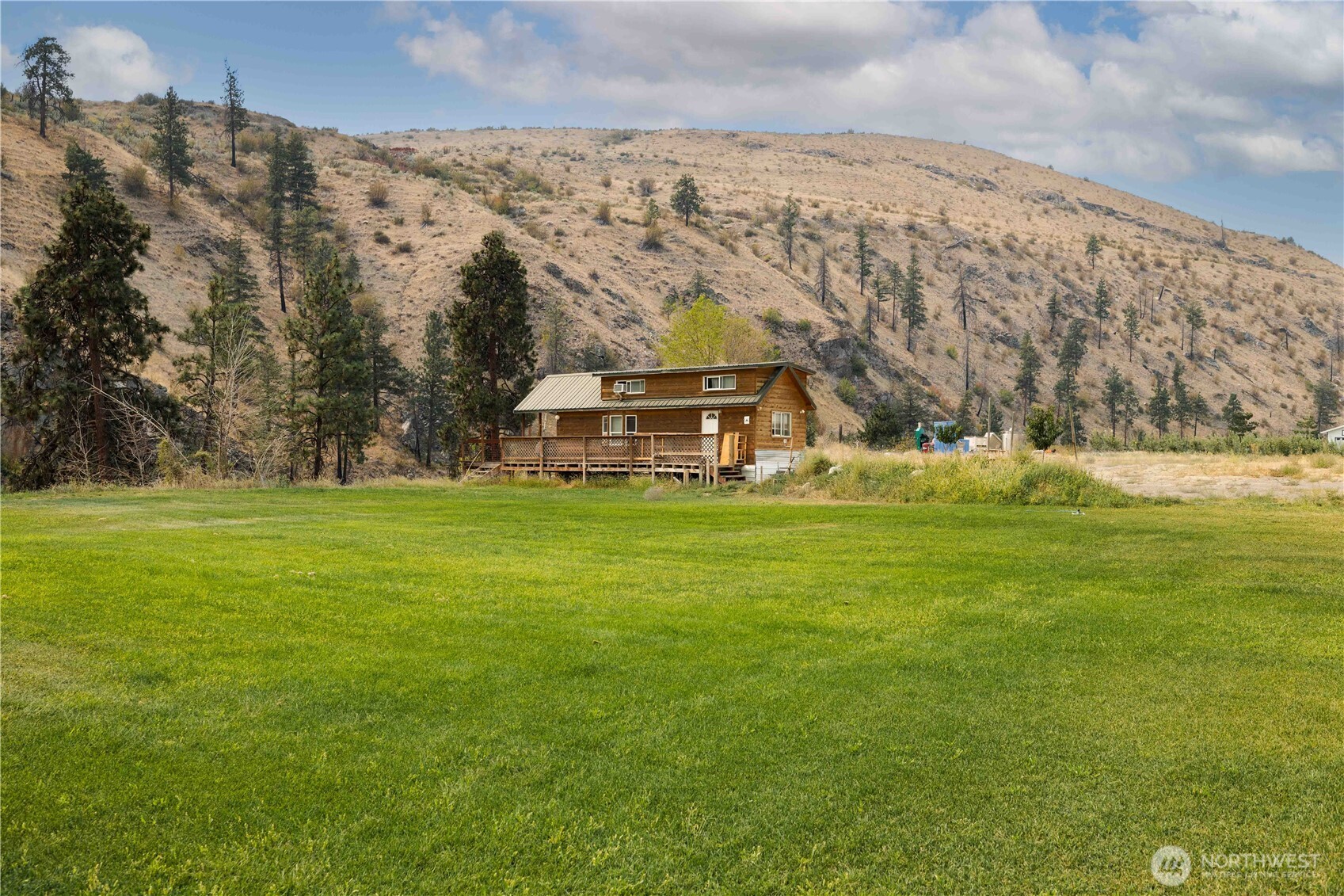 385 Highway 153 Property Photo 5