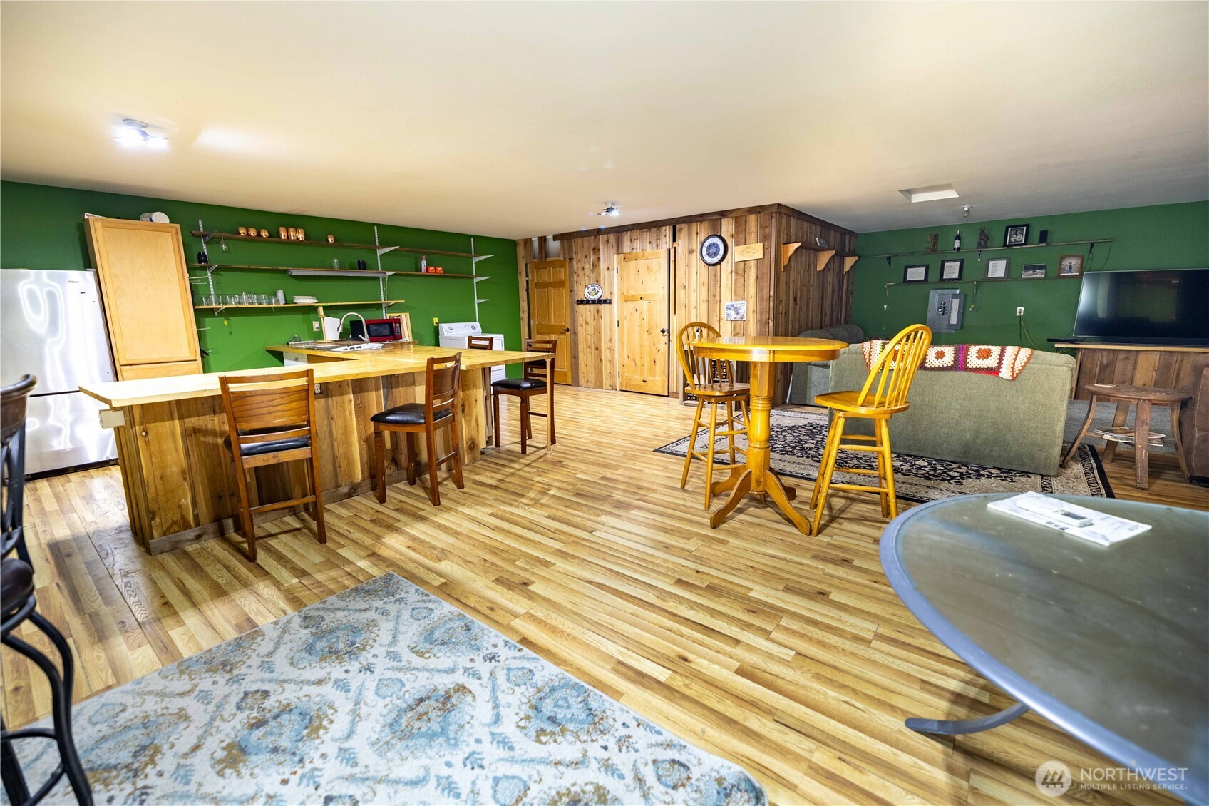 385 Highway 153 Property Photo 18