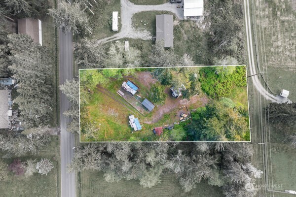 3475 Appian Way Property Photo 8