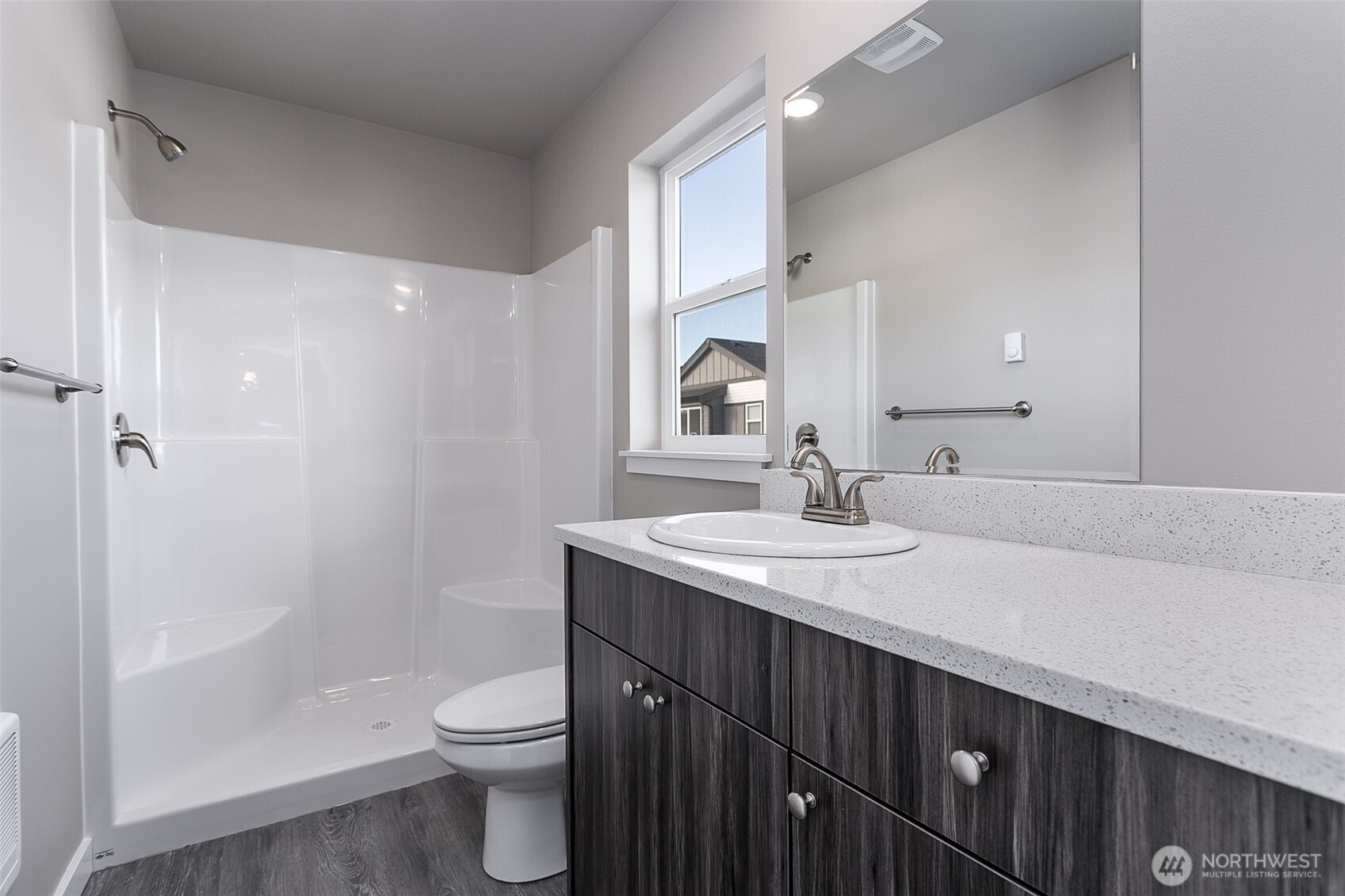1817 Eastgate Loop Property Photo 13