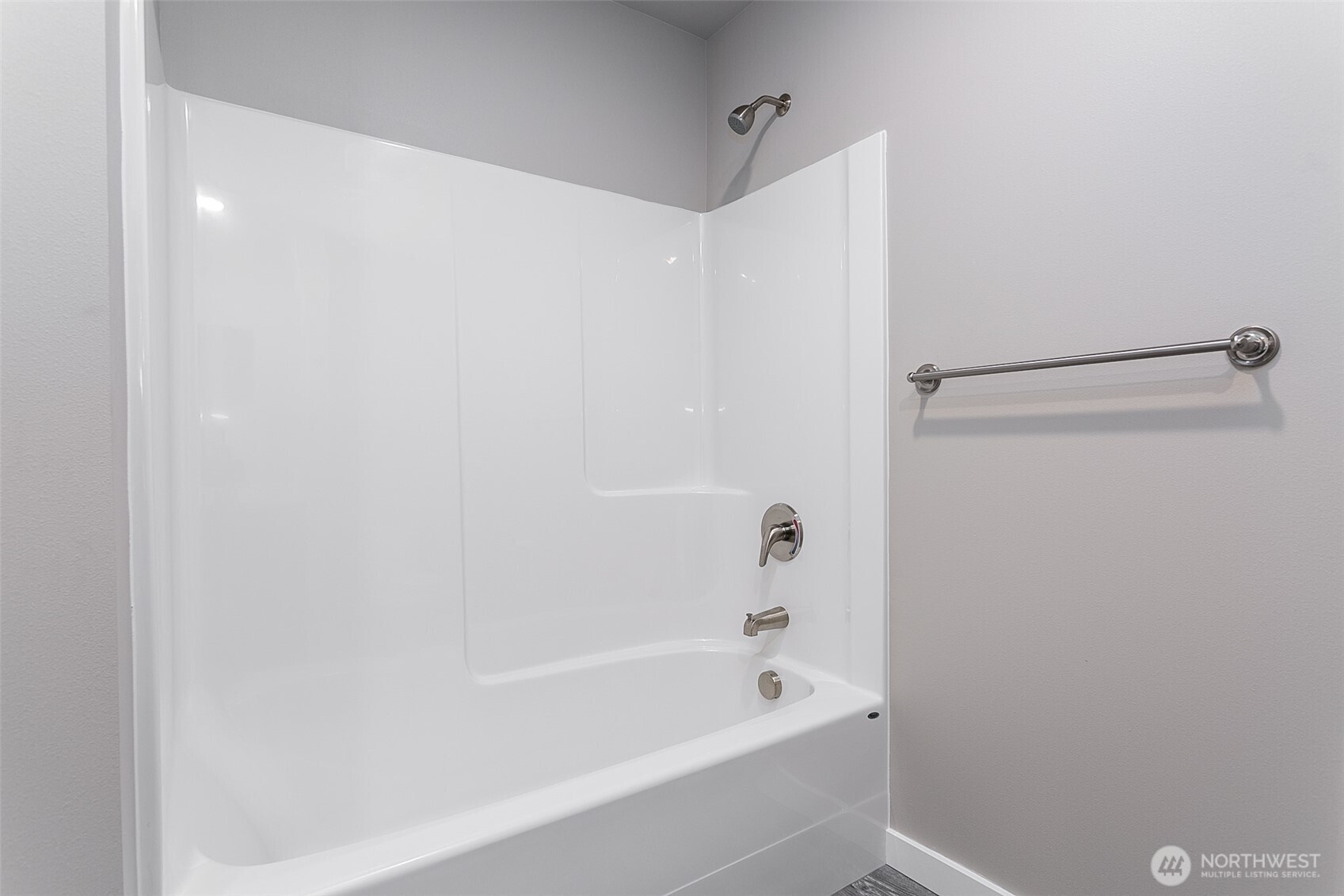 1817 Eastgate Loop Property Photo 17