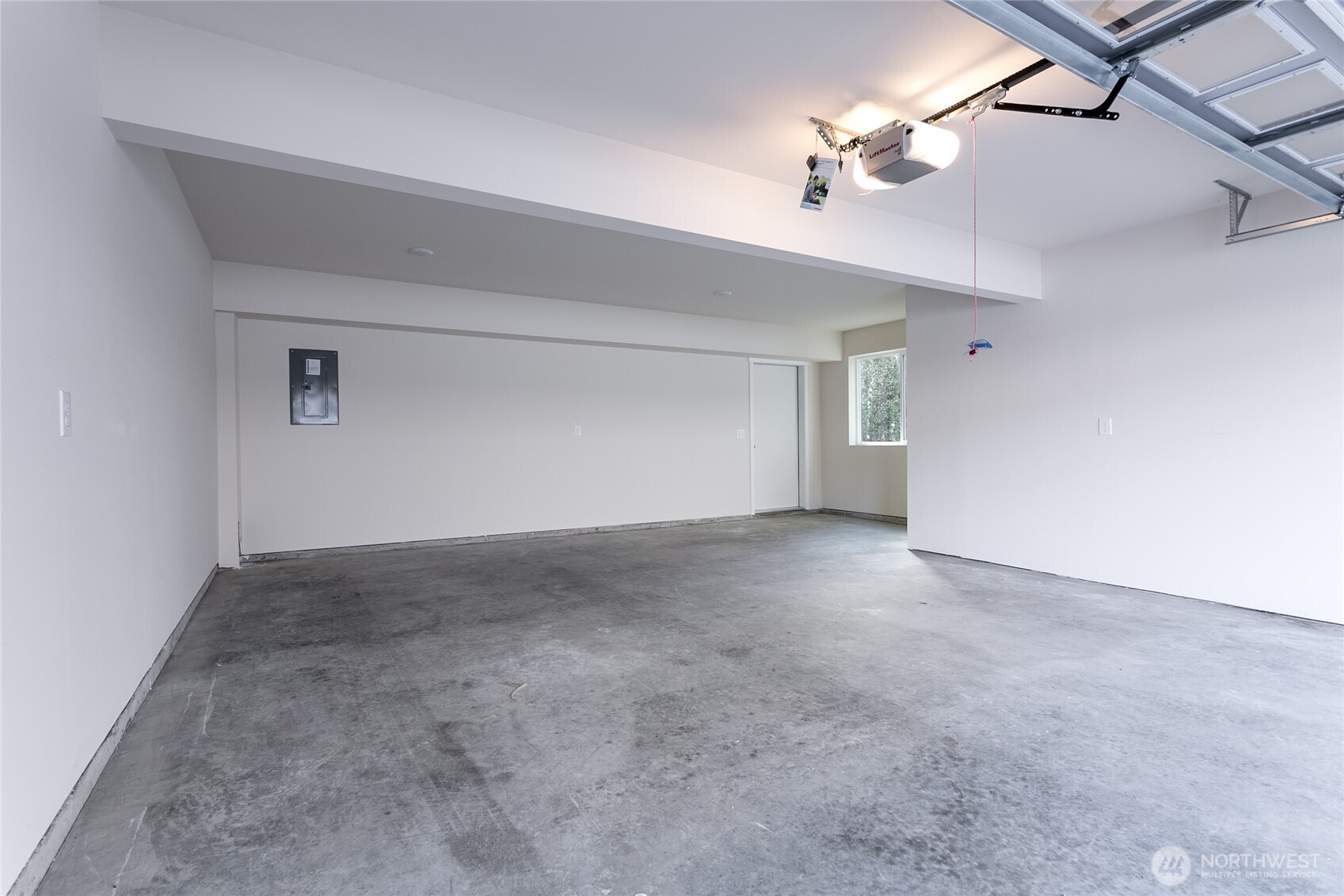 1817 Eastgate Loop Property Photo 19