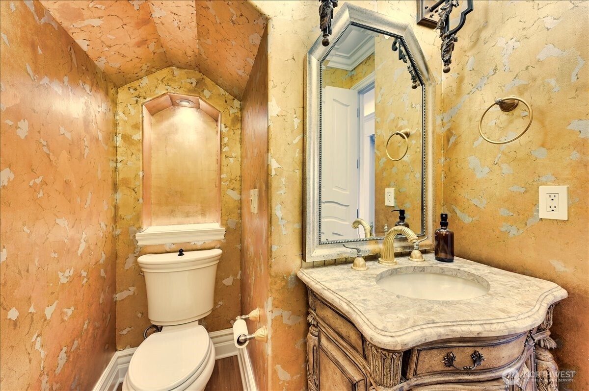 3210 Hunts Point Road Property Photo 19