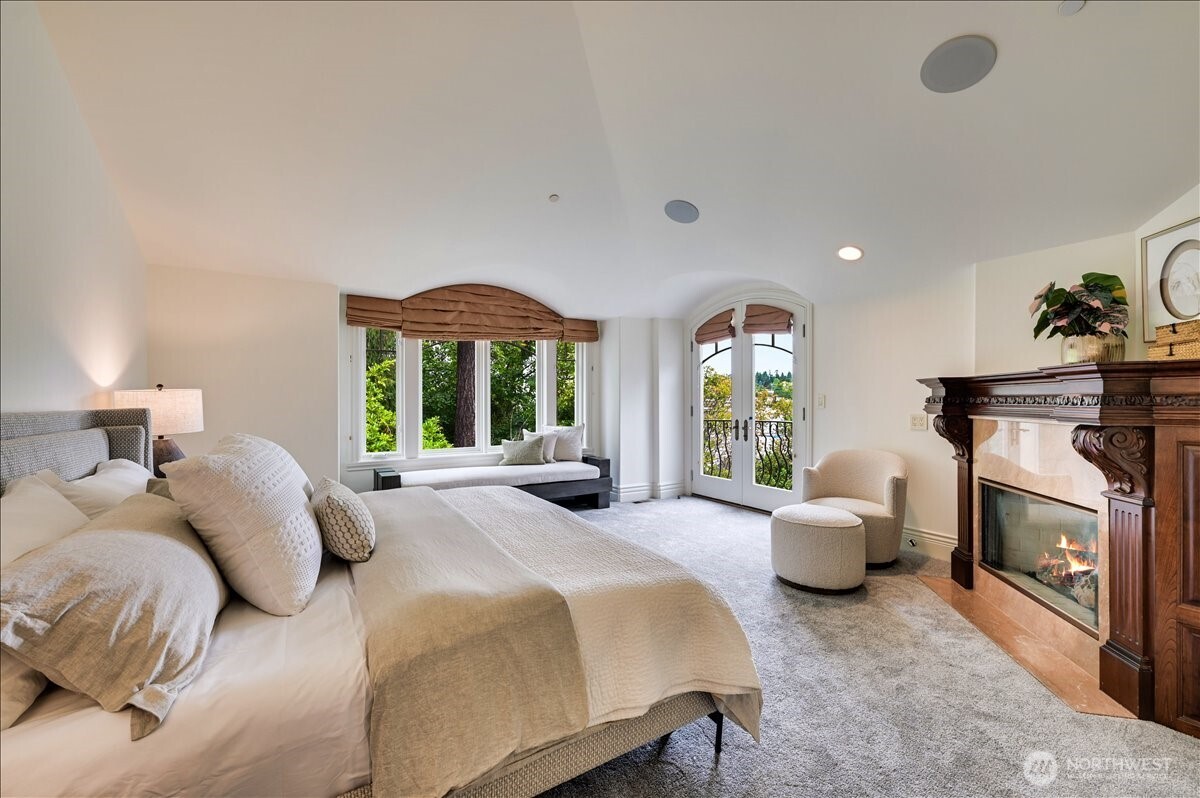 3210 Hunts Point Road Property Photo 23