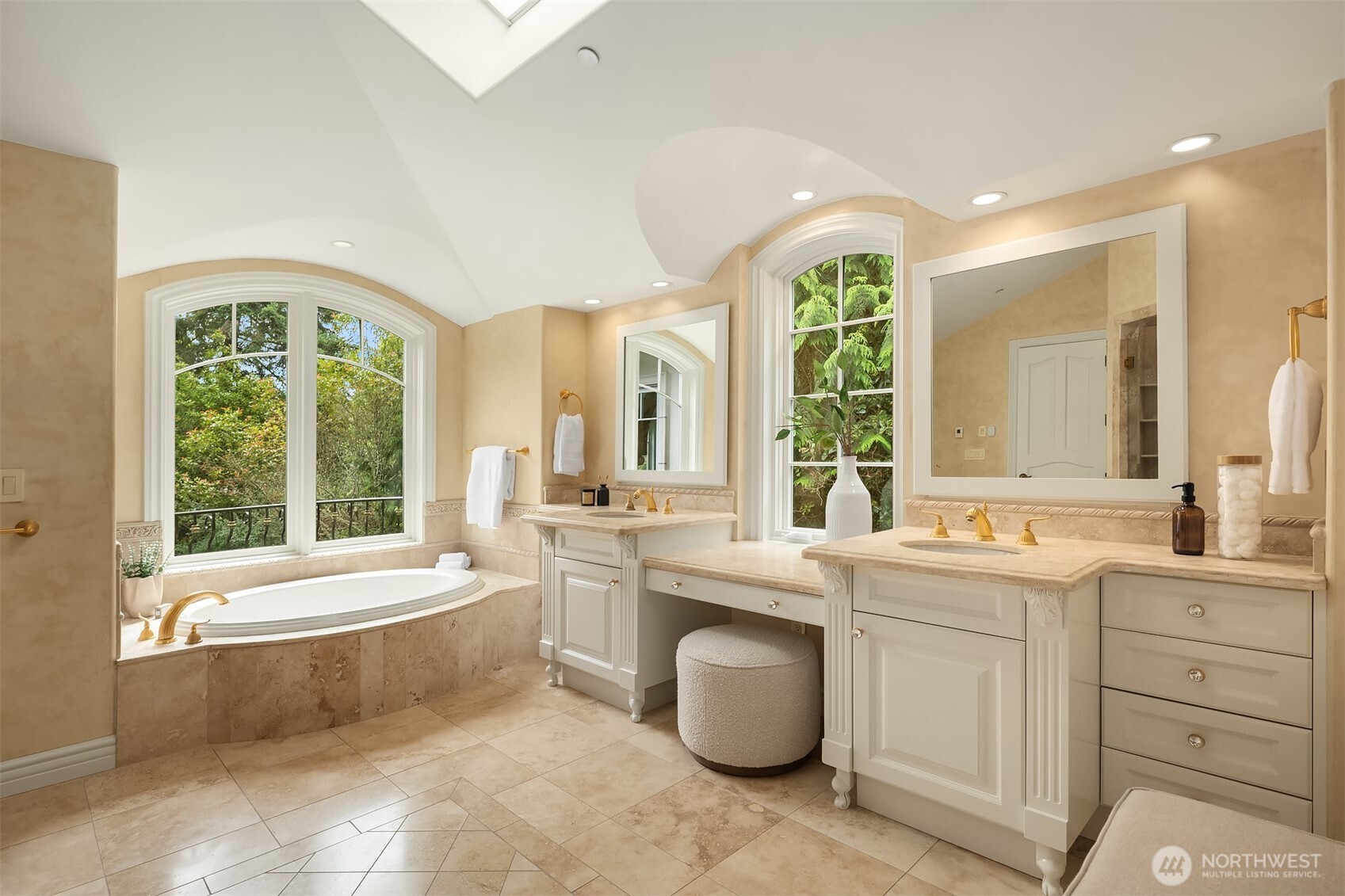 3210 Hunts Point Road Property Photo 24