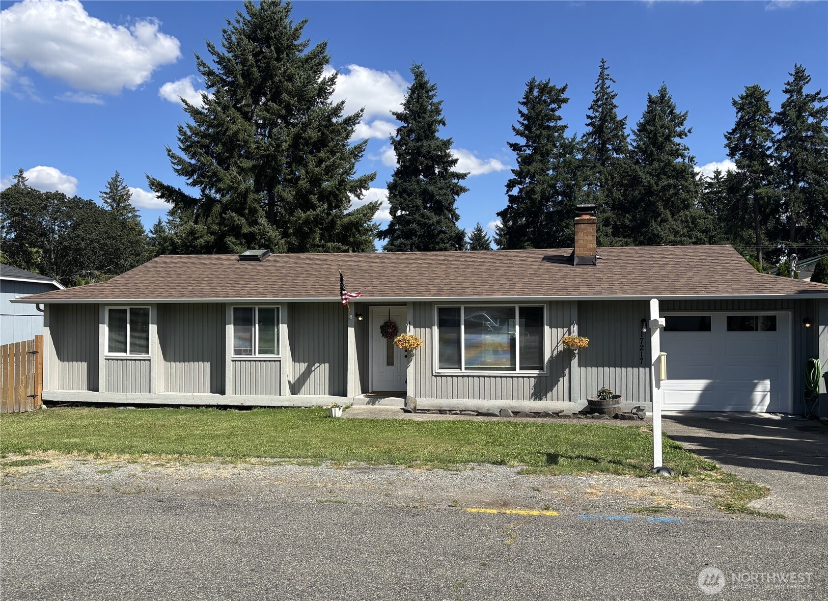 17217 10th Avenue Property Photo 1