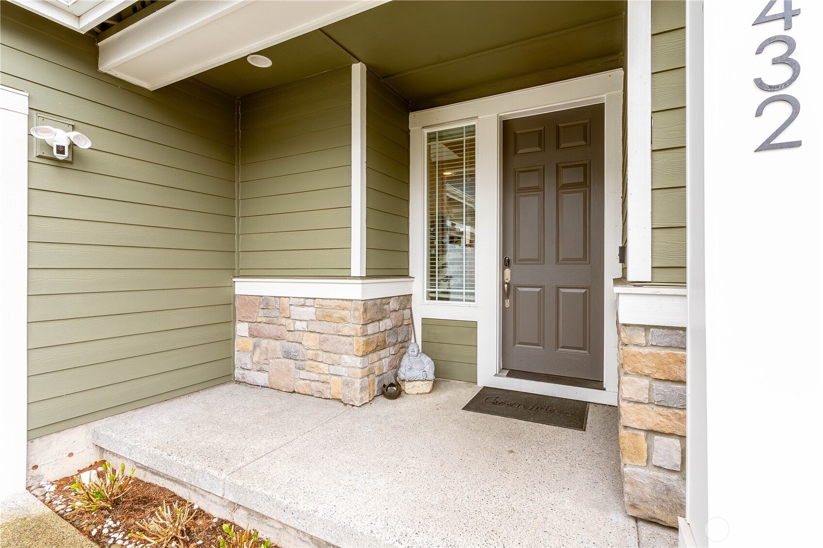 27432 14th Place Property Photo 2