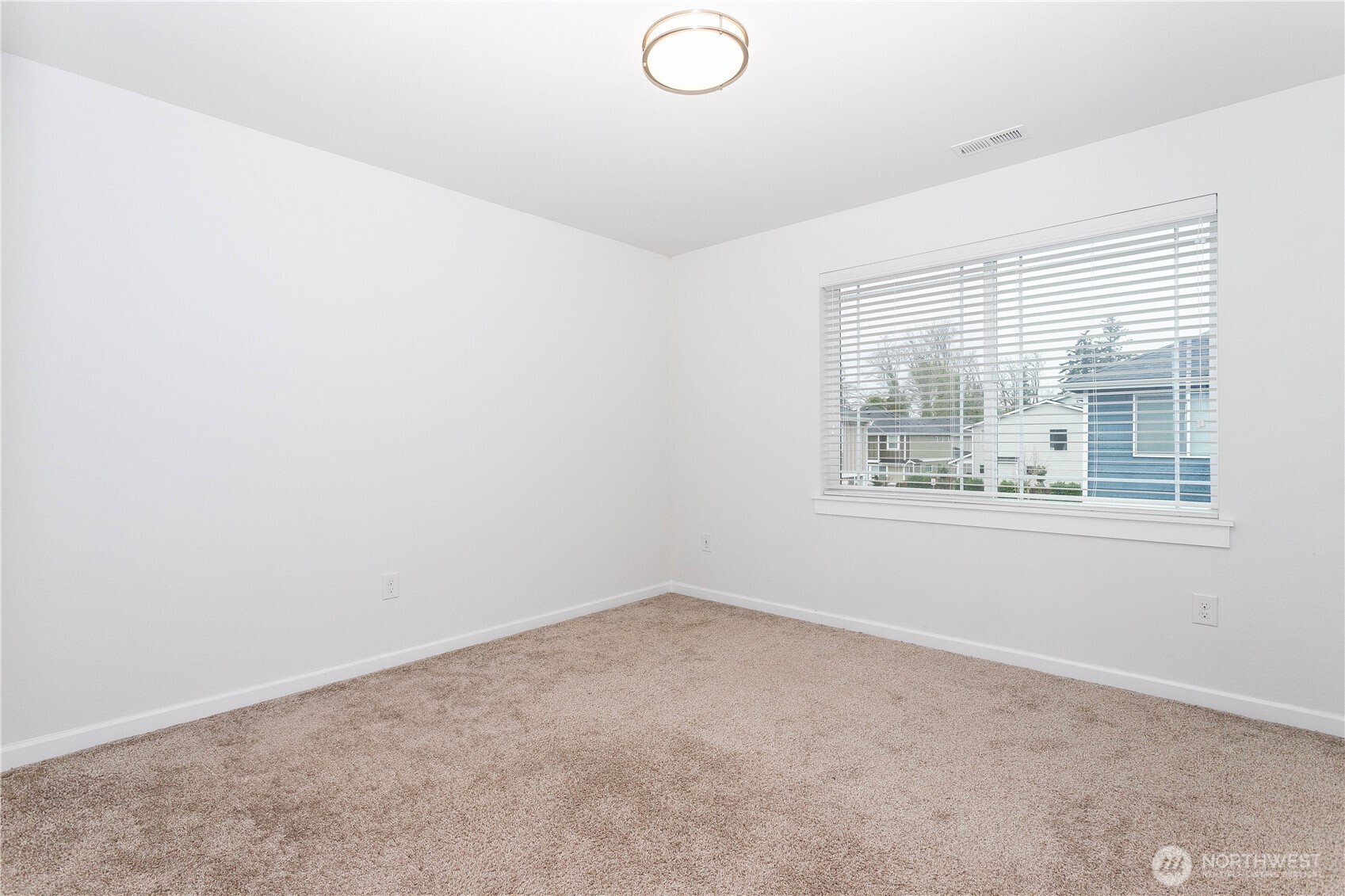 27432 14th Place Property Photo 20