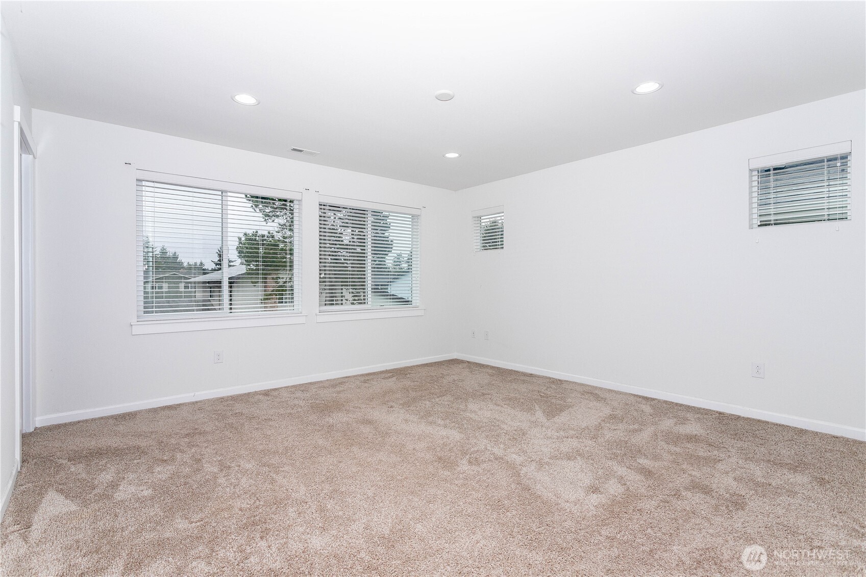 27432 14th Place Property Photo 21