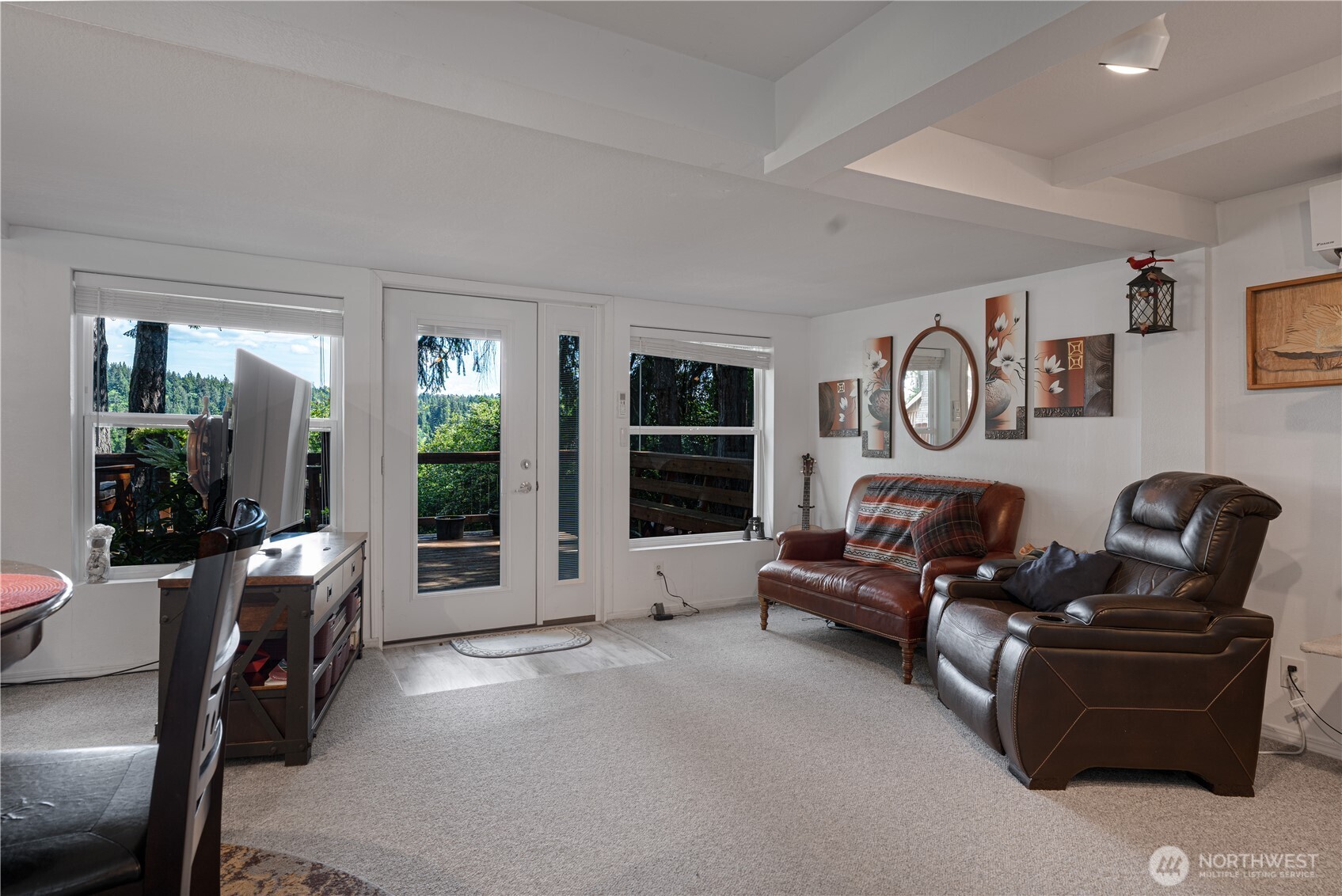 711 E Herron Boulevard Property Photo 6