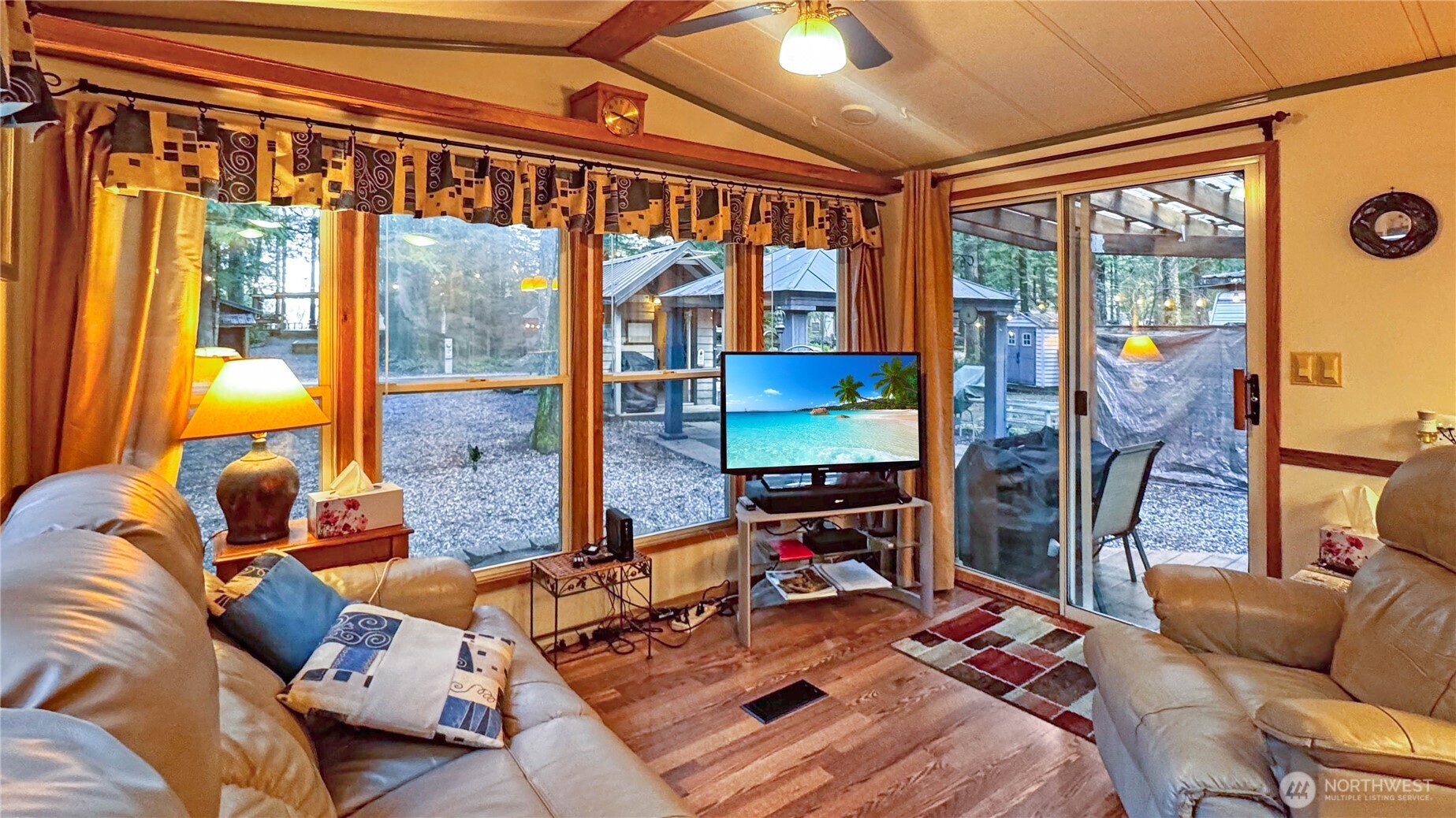 147 E Big River Property Photo 8