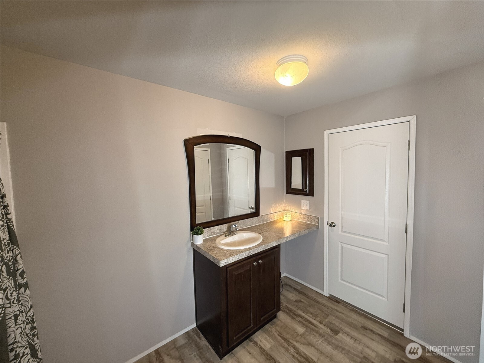 401 Peachtree Place Property Photo 11