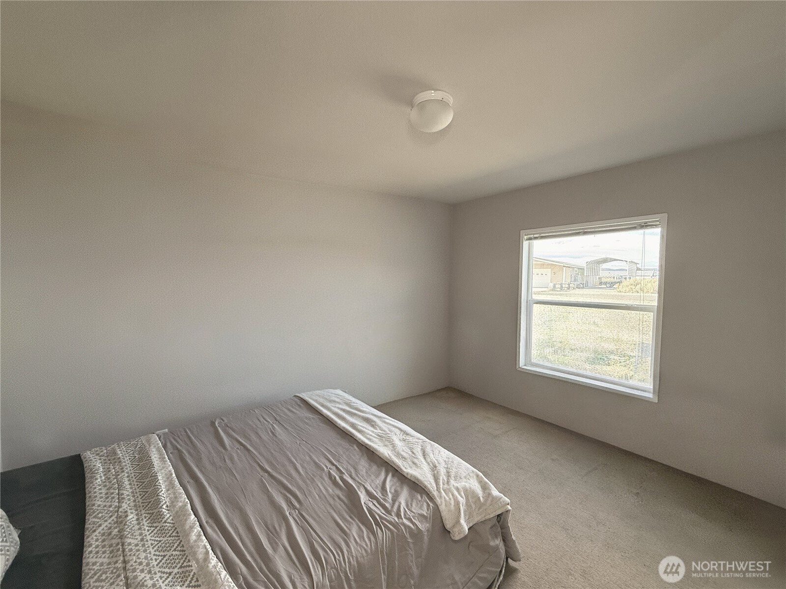 401 Peachtree Place Property Photo 15