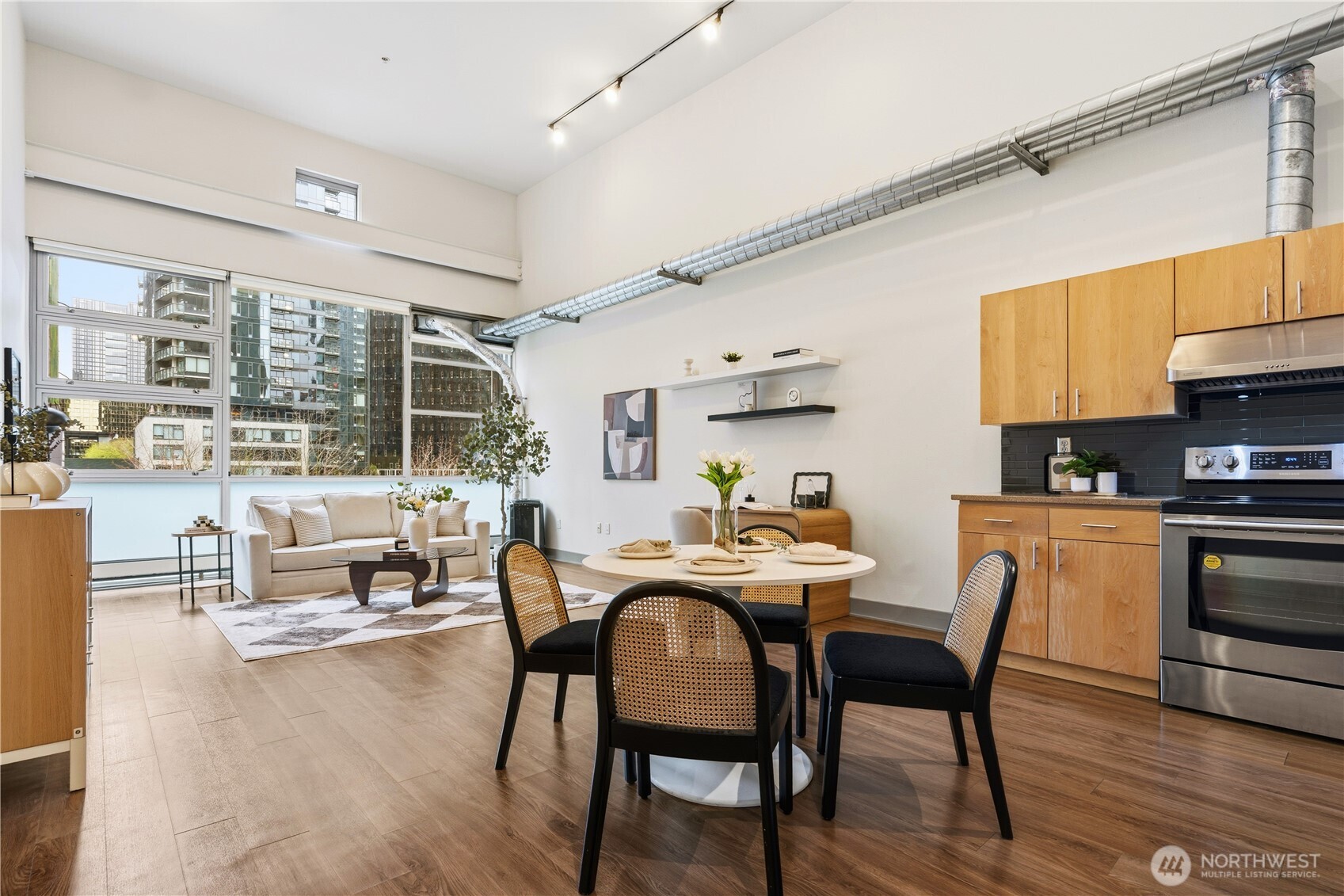 2015 Terry Avenue 406 Property Photo 1