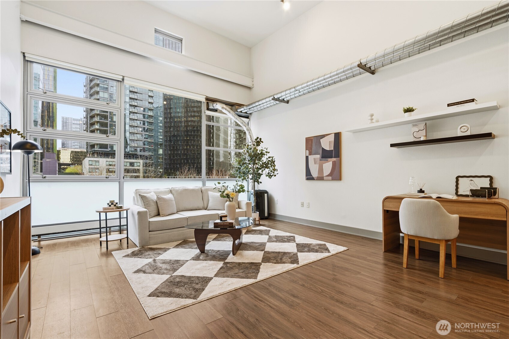 2015 Terry Avenue 406 Property Photo 2