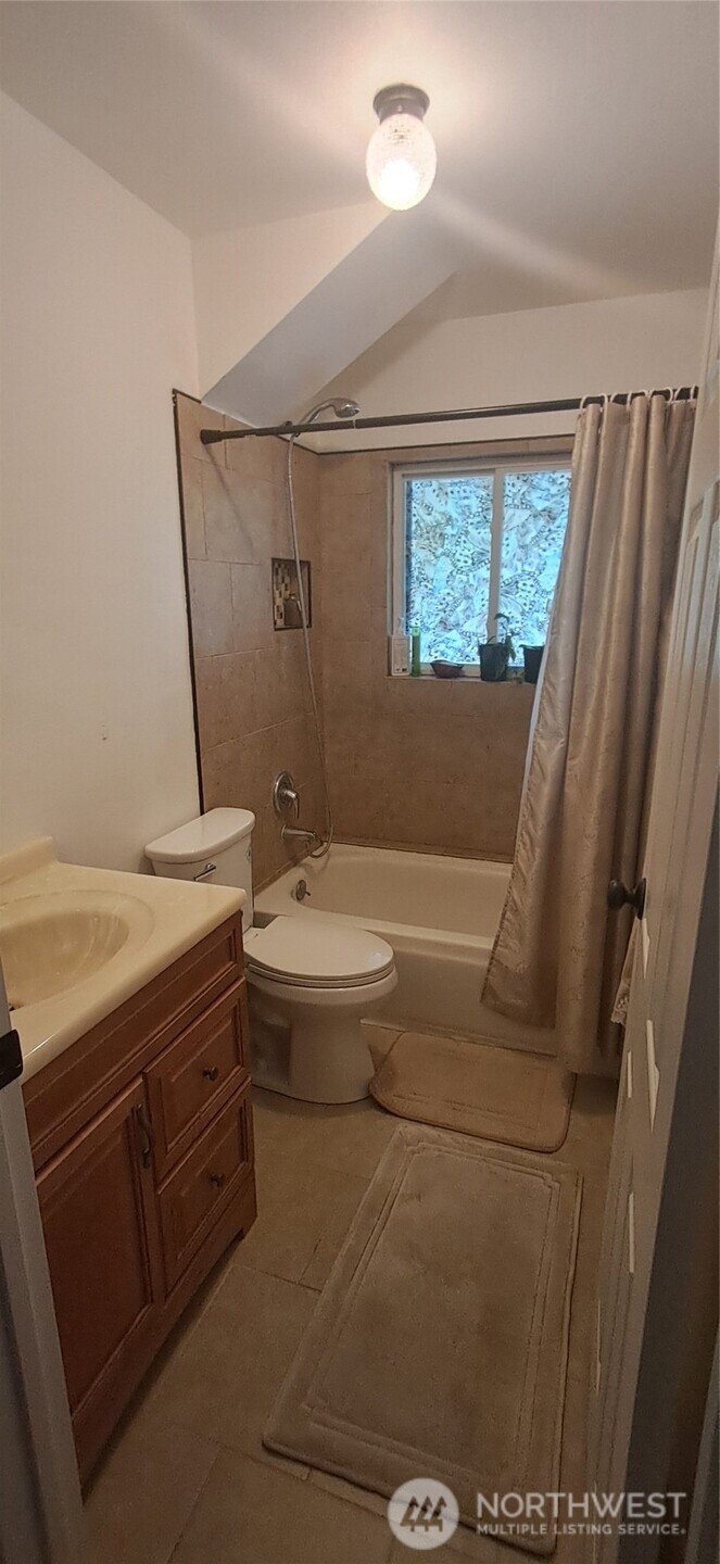 7655 Forest Ridge Drive Property Photo 10