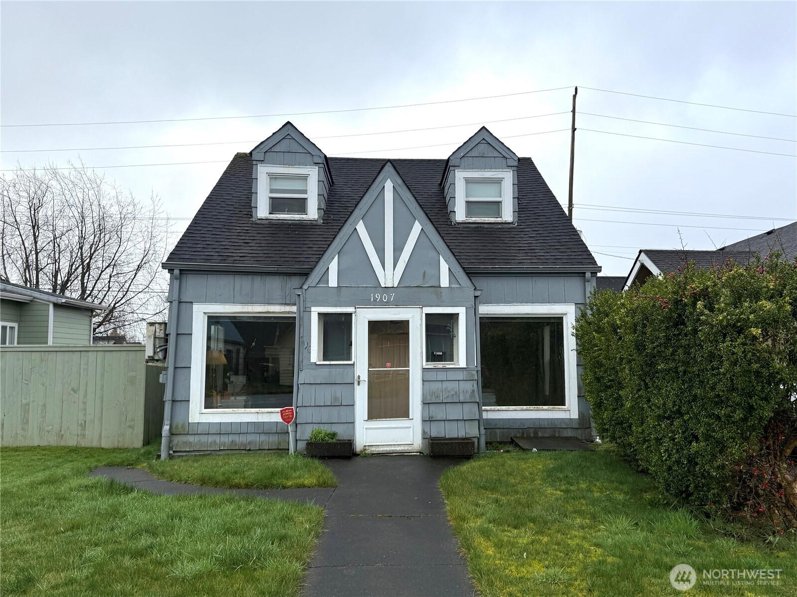 1907 Simpson Avenue Property Photo 1