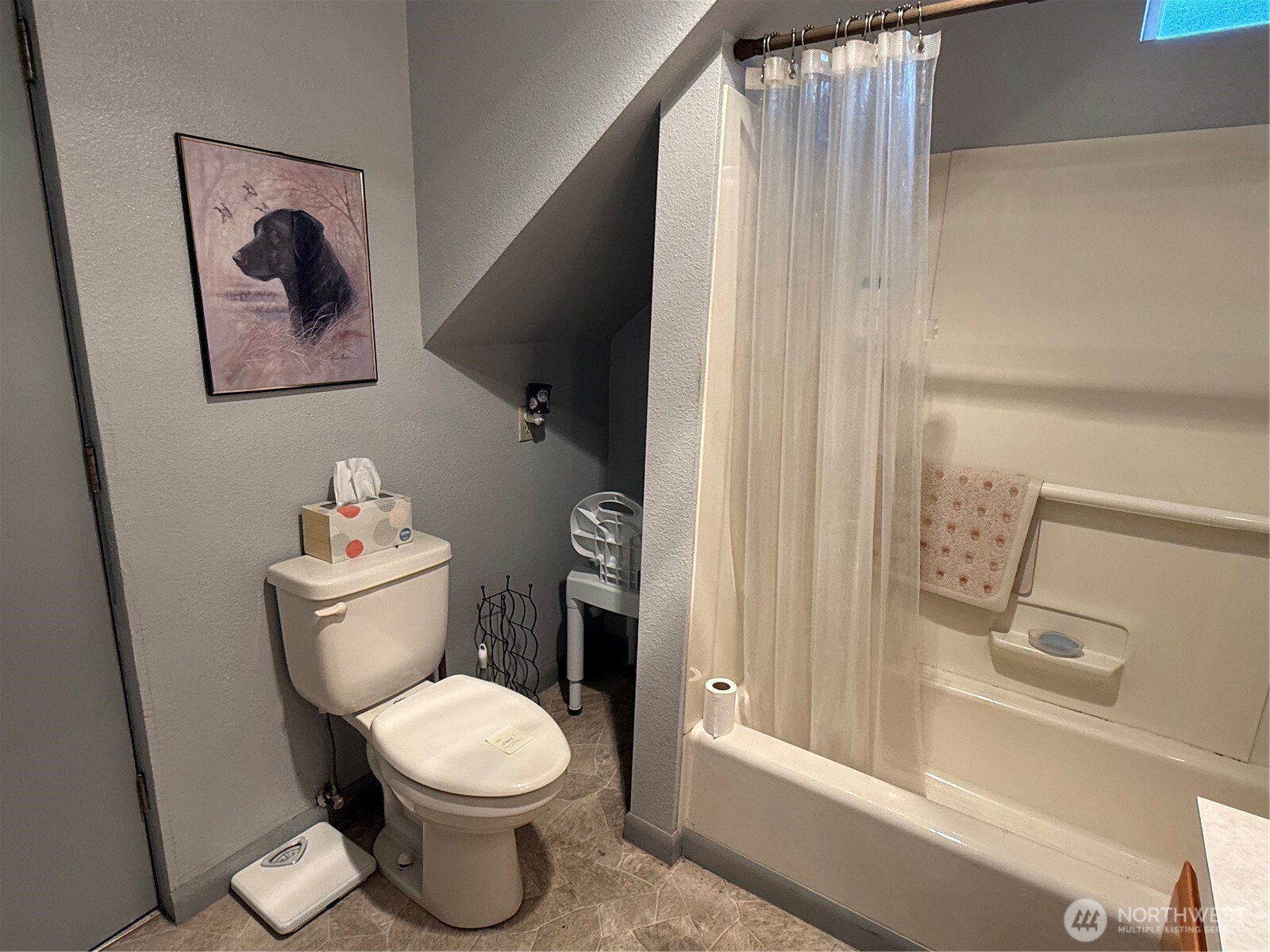 1907 Simpson Avenue Property Photo 11
